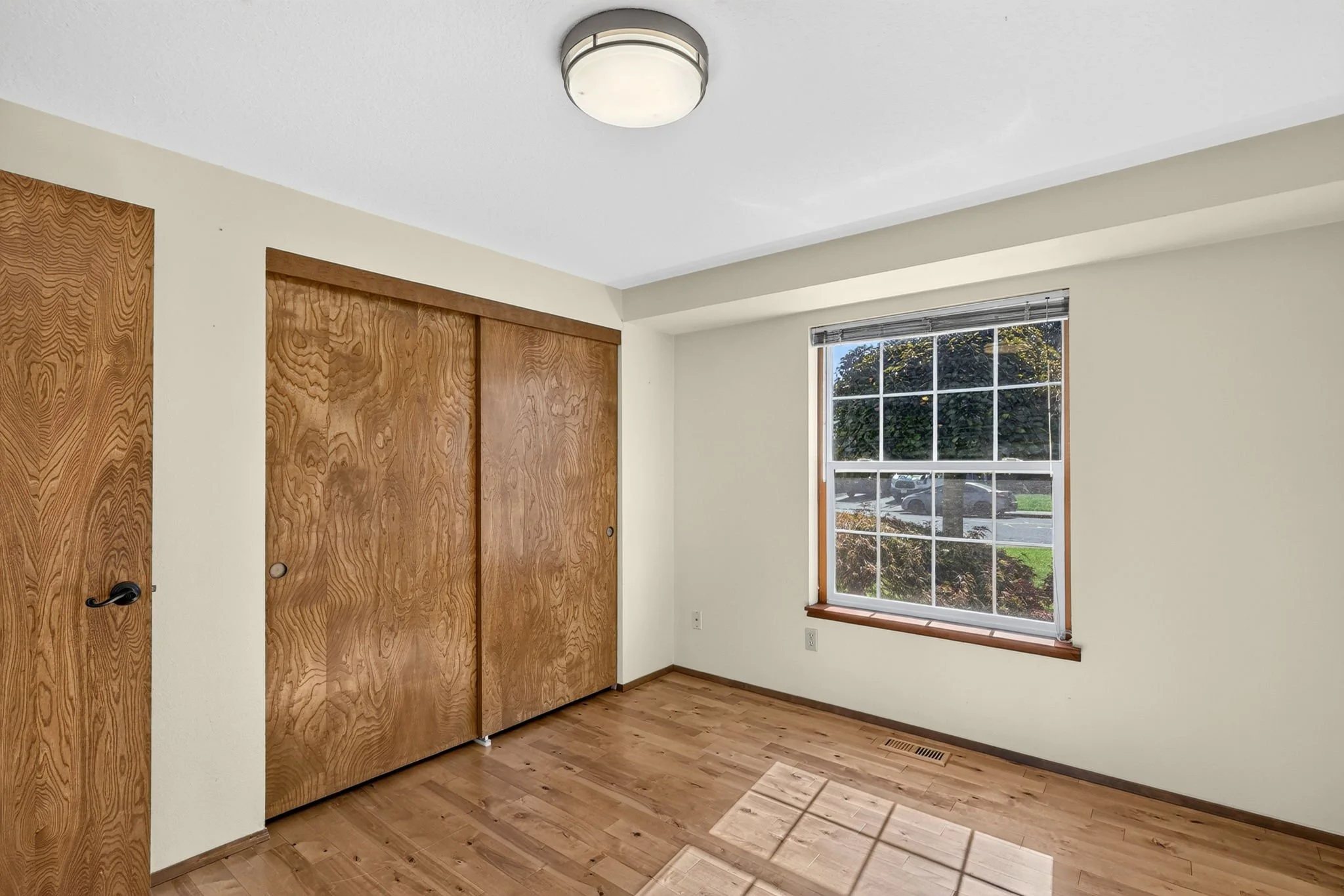 1561 SE Anthony St-34.jpg