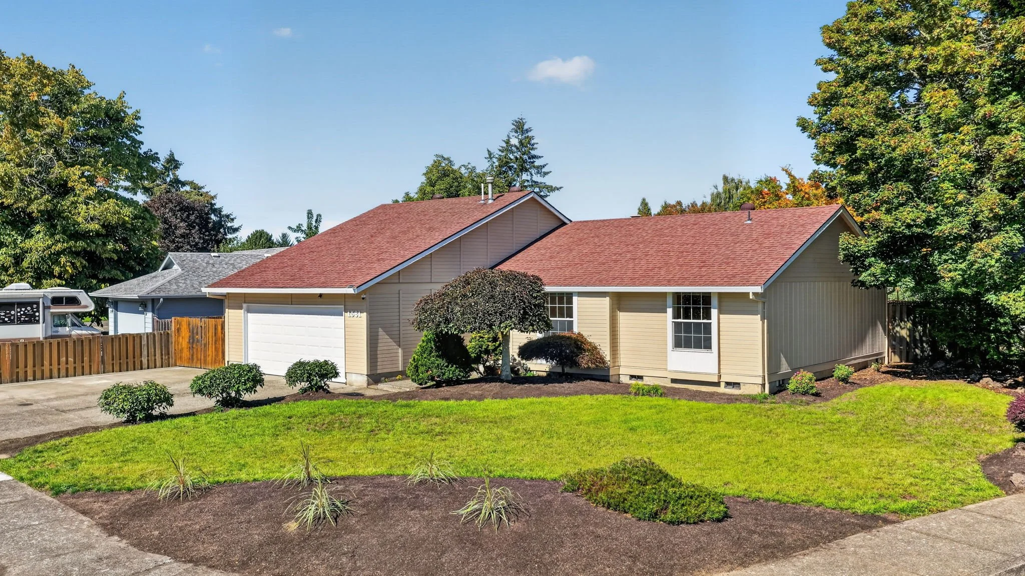 1561 SE Anthony St-53.jpg