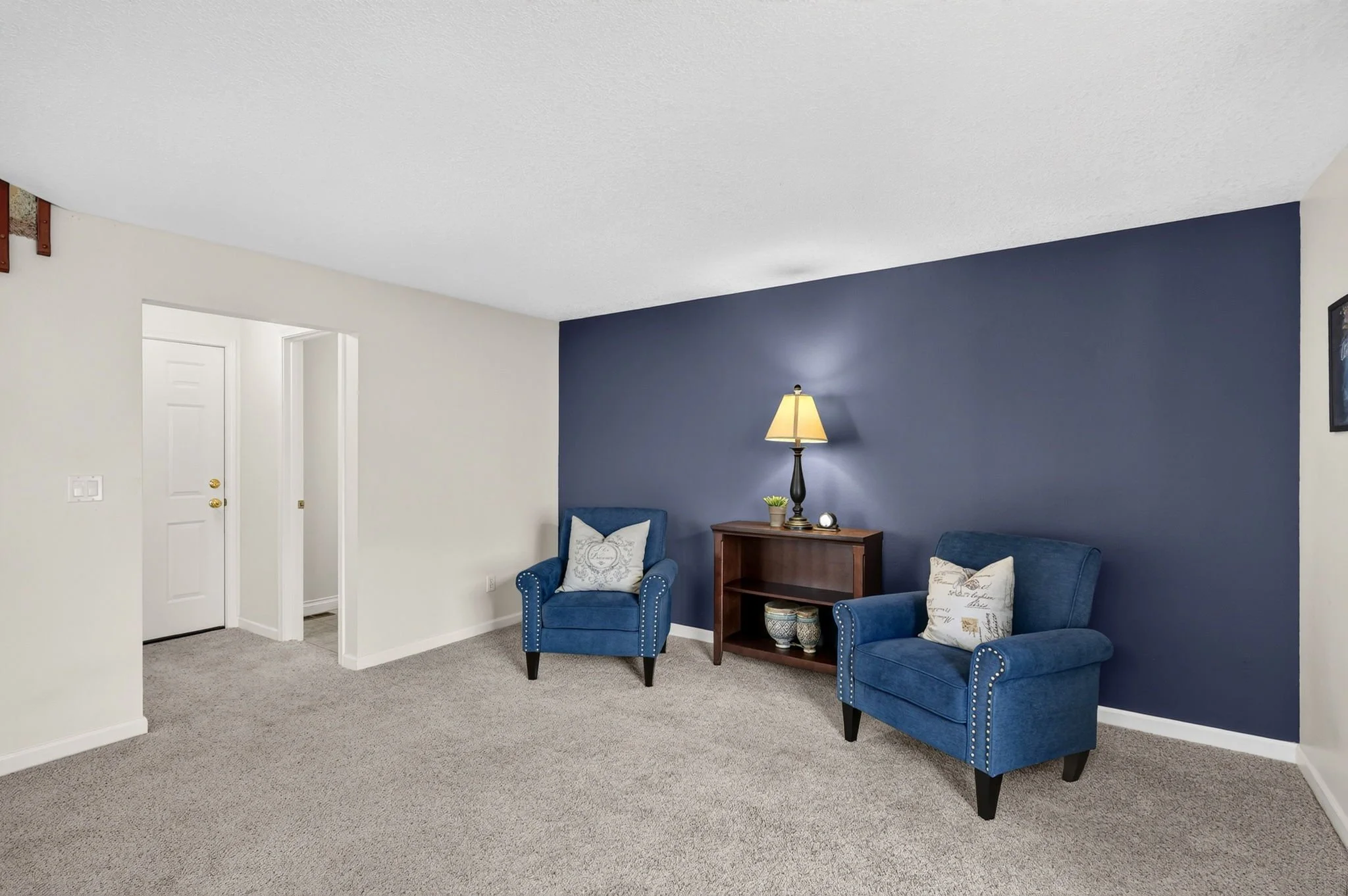 7625 Ridgewood Dr-19.jpg