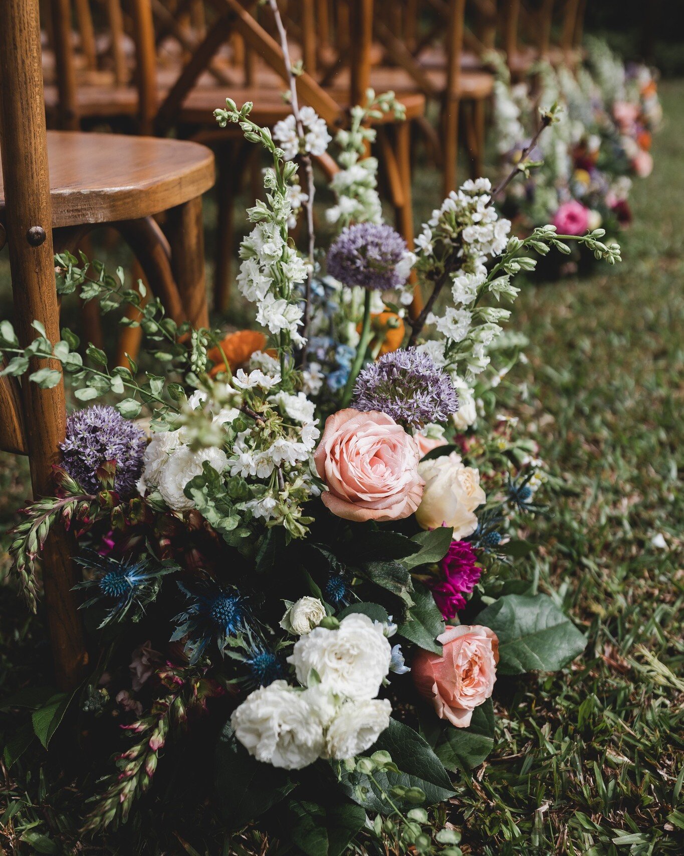 All I needed to hear was &quot;they want it to be colorful&quot; to envision the glorious, rainbow flower filled wedding this was going to be.  When you're given free reign and every color to choose from, magic happens ✨✨✨

Photographer: @taralee.pho