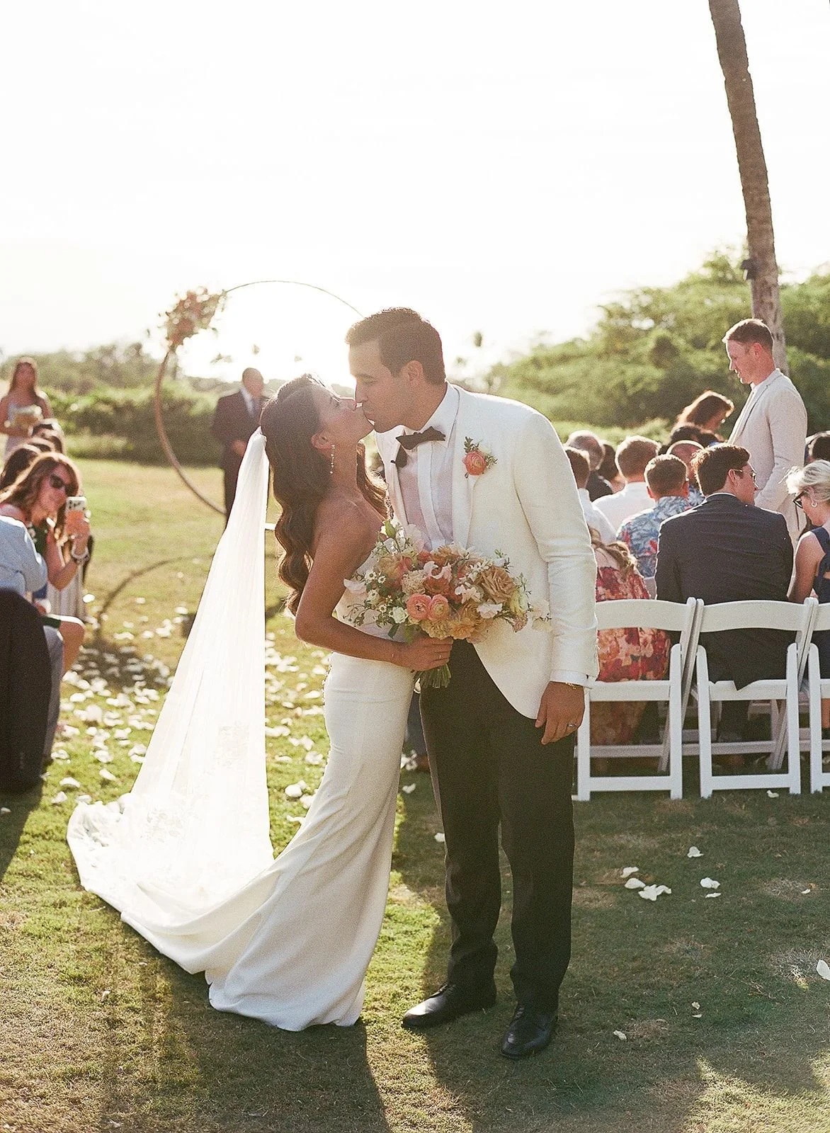 mauiweddingflorist_gatheronmaui.jpeg