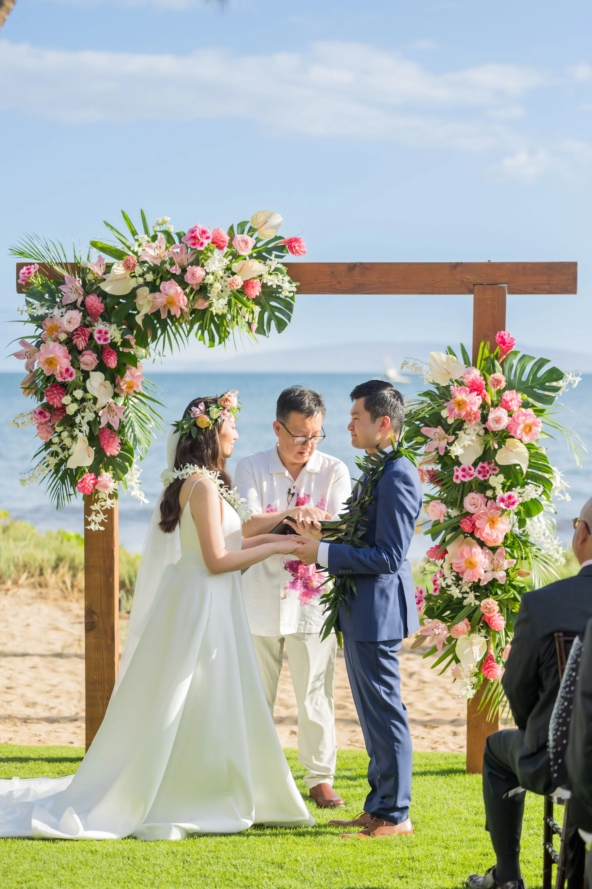 mauiweddingflorist_sugarbeach.jpeg