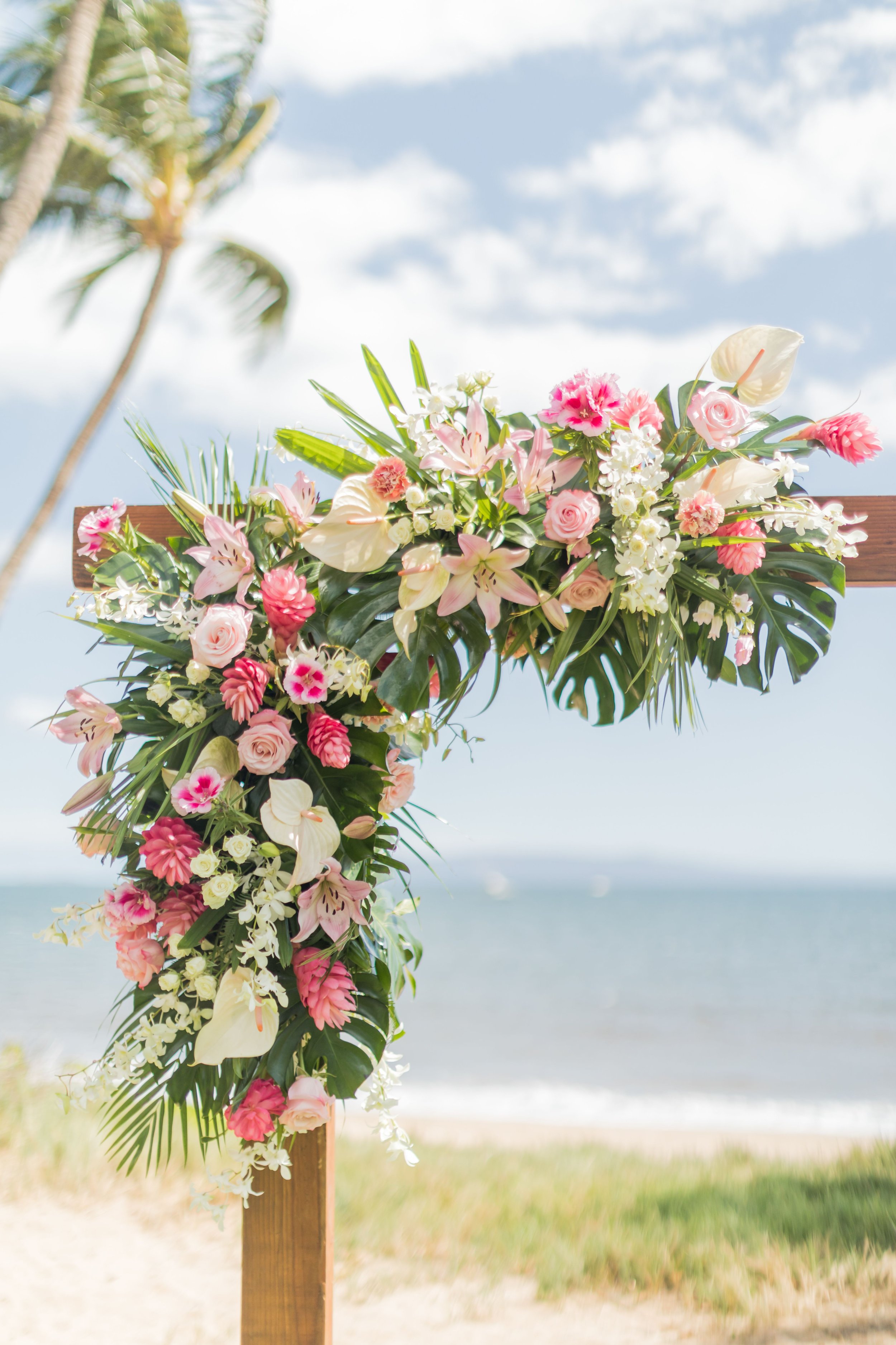 mauiweddingflorist_sugarbeach.jpeg