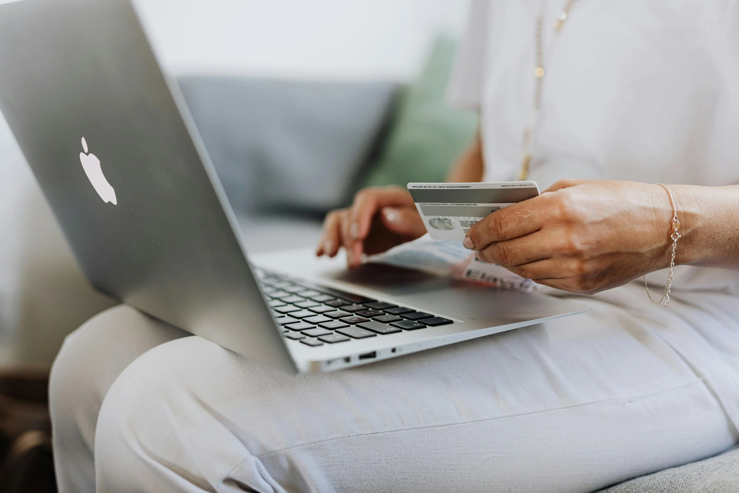 How Blog Content Can Support Your Shopify Store’s SEO and Sales Strategy