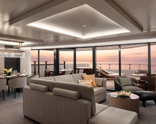 IL_LuxurySuites_5x4_600x480.jpg