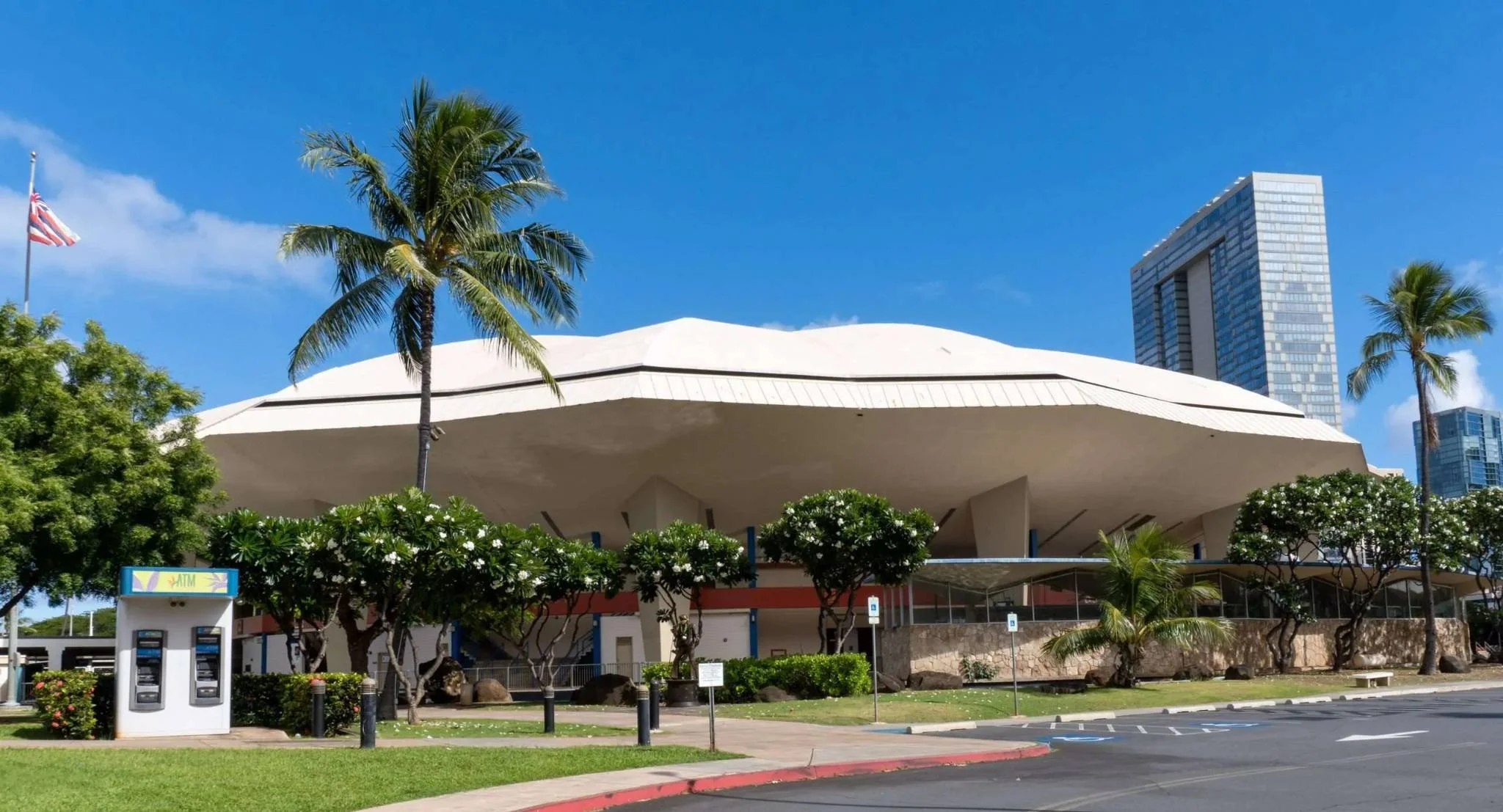 Your Complete Guide to Parking Near the Neal S. Blaisdell Concert Hall