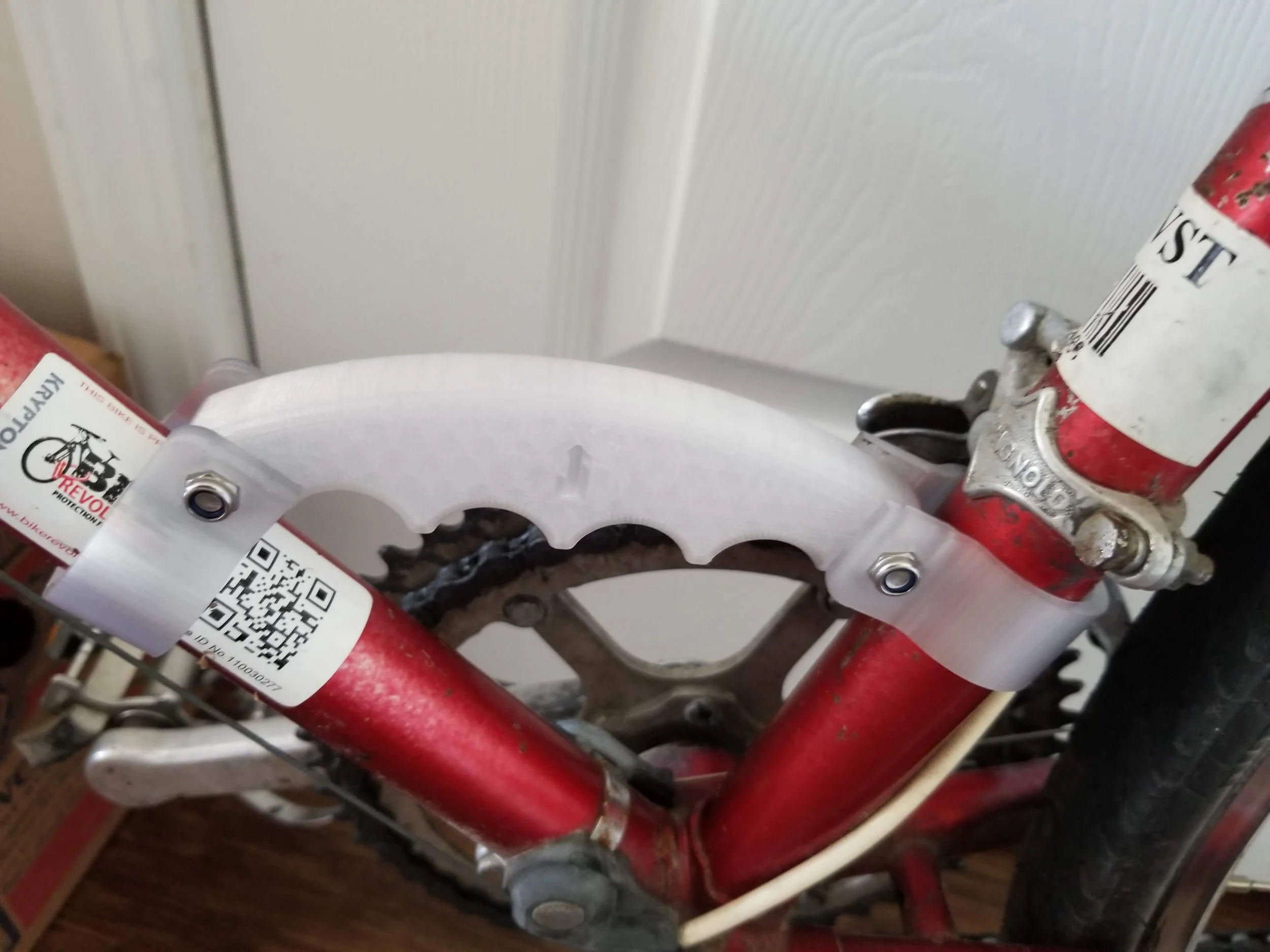 Bicycle "suitcase" carry handle