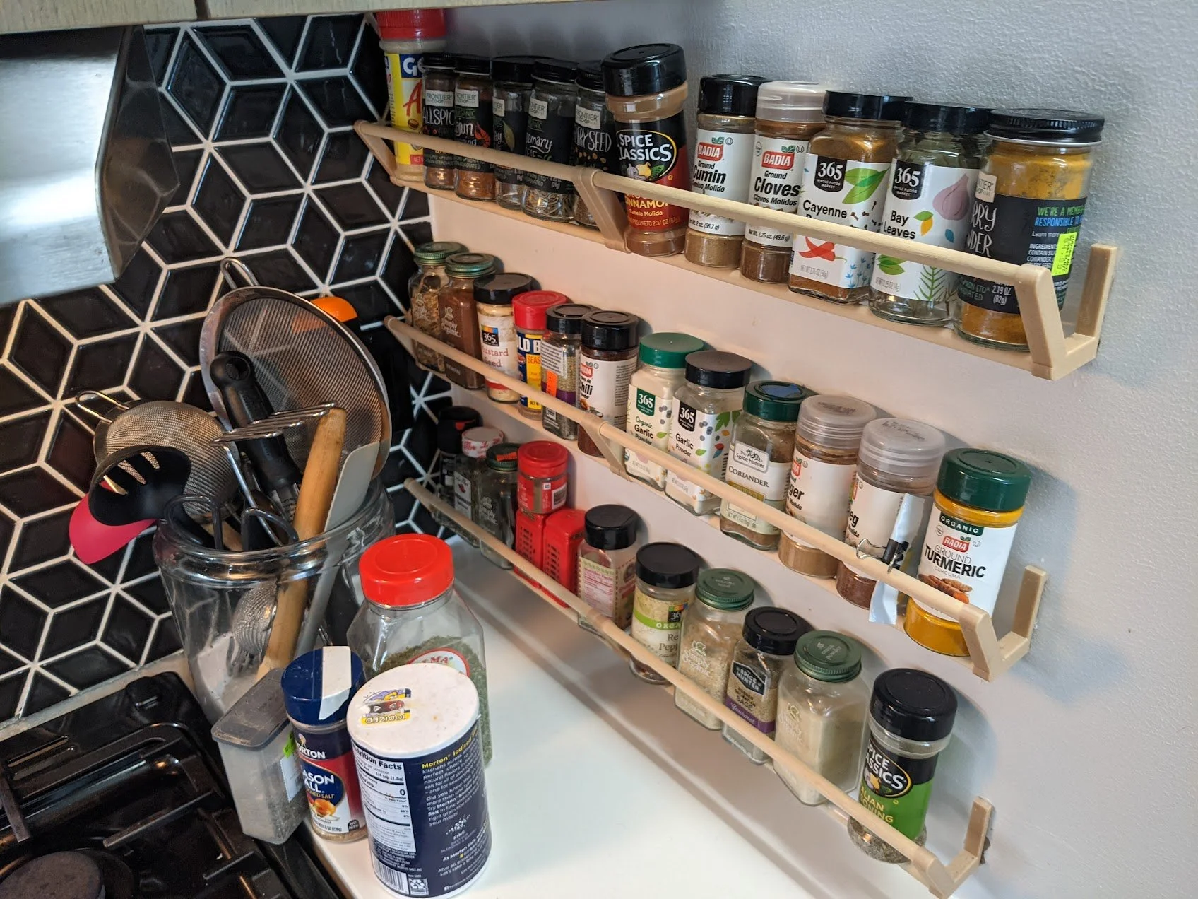 Wall mounted spice rack