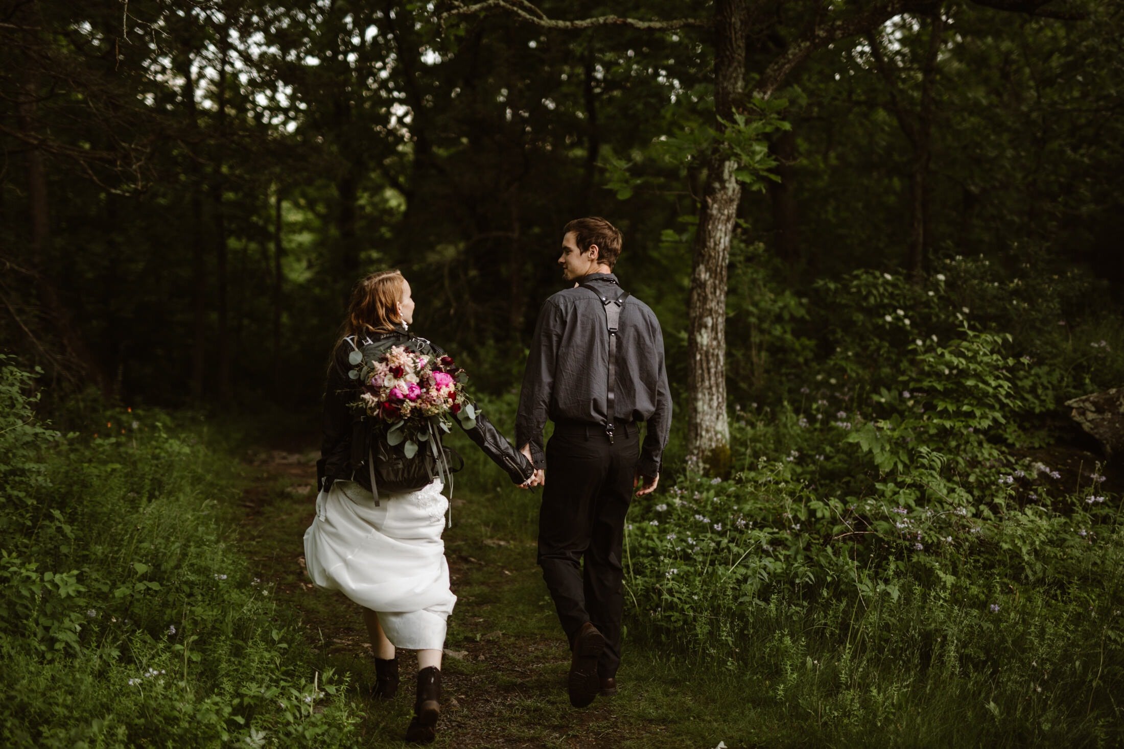 wedding-day-hiking-at-interstate-state-park-wi-narrowleaf-photography.jpg