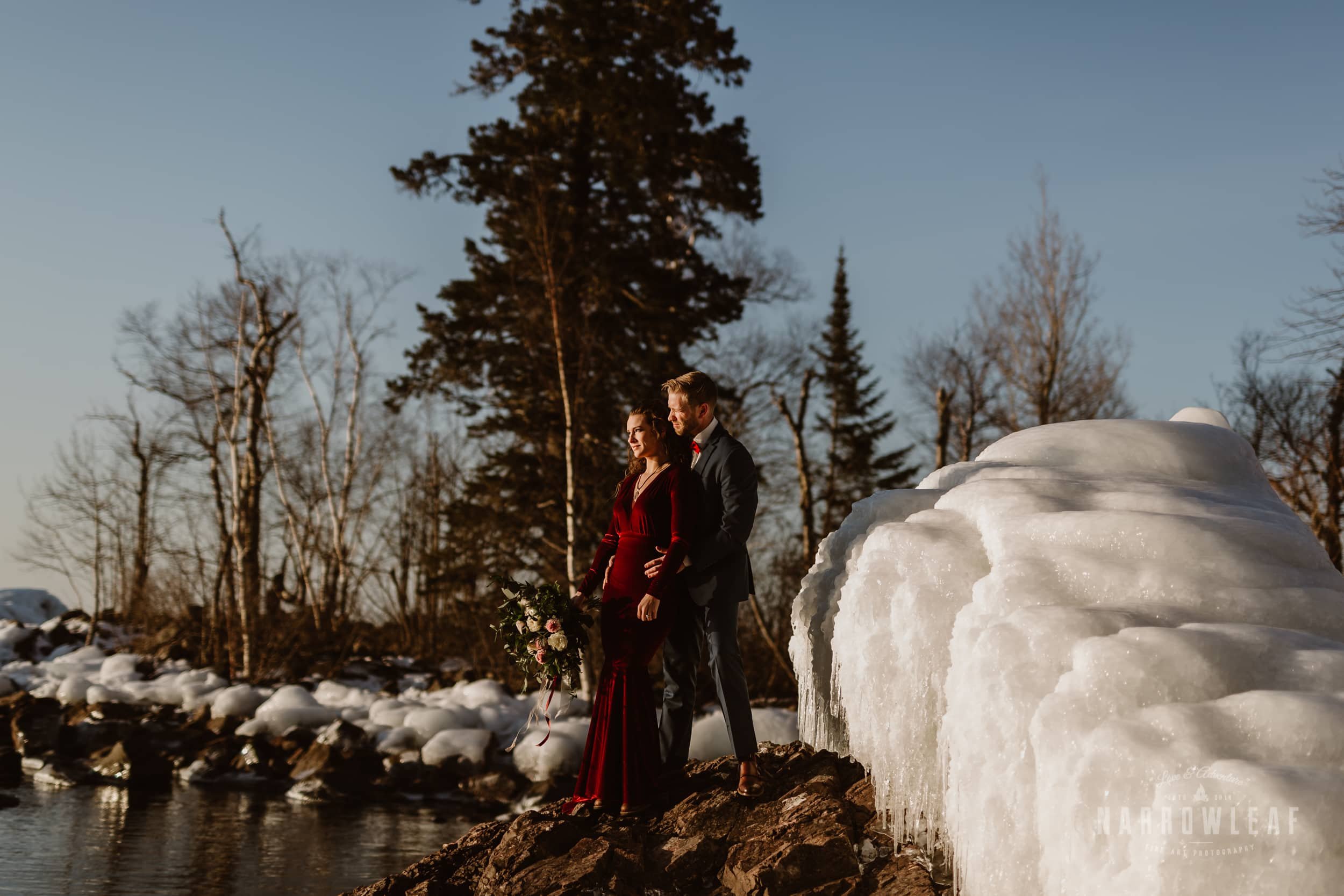 winter-adventure-elopement-tettegouche-state-park-minnesota-Narrowleaf_Love_and_Adventure_Photograph.jpg.jpg