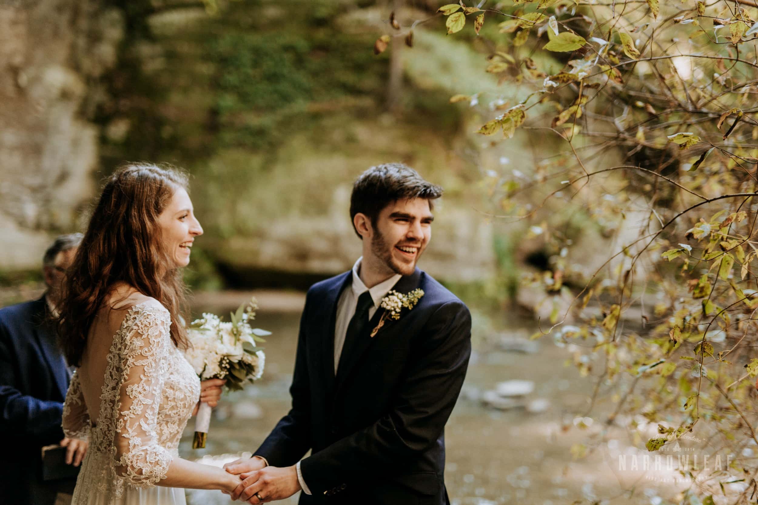 baraboo-elopement-photographer-5.jpg