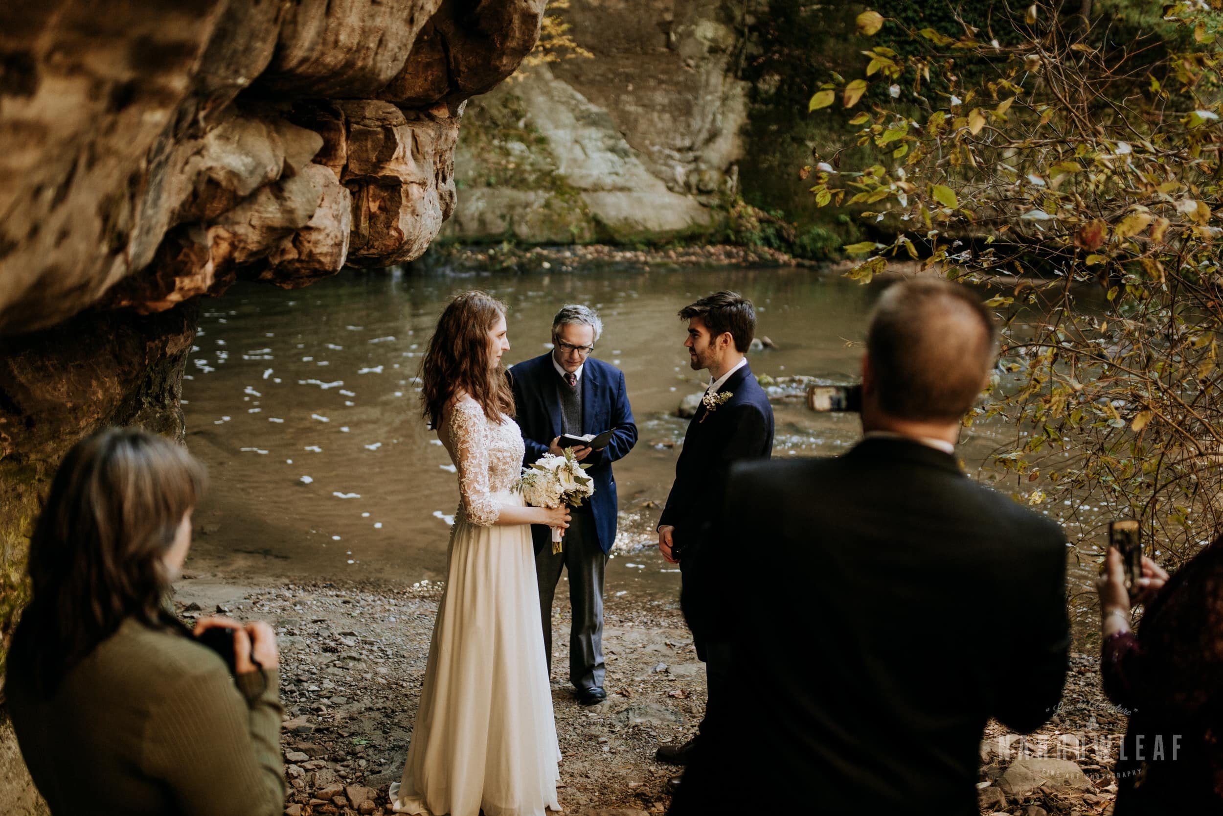 baraboo-elopement-photographer-12.jpg