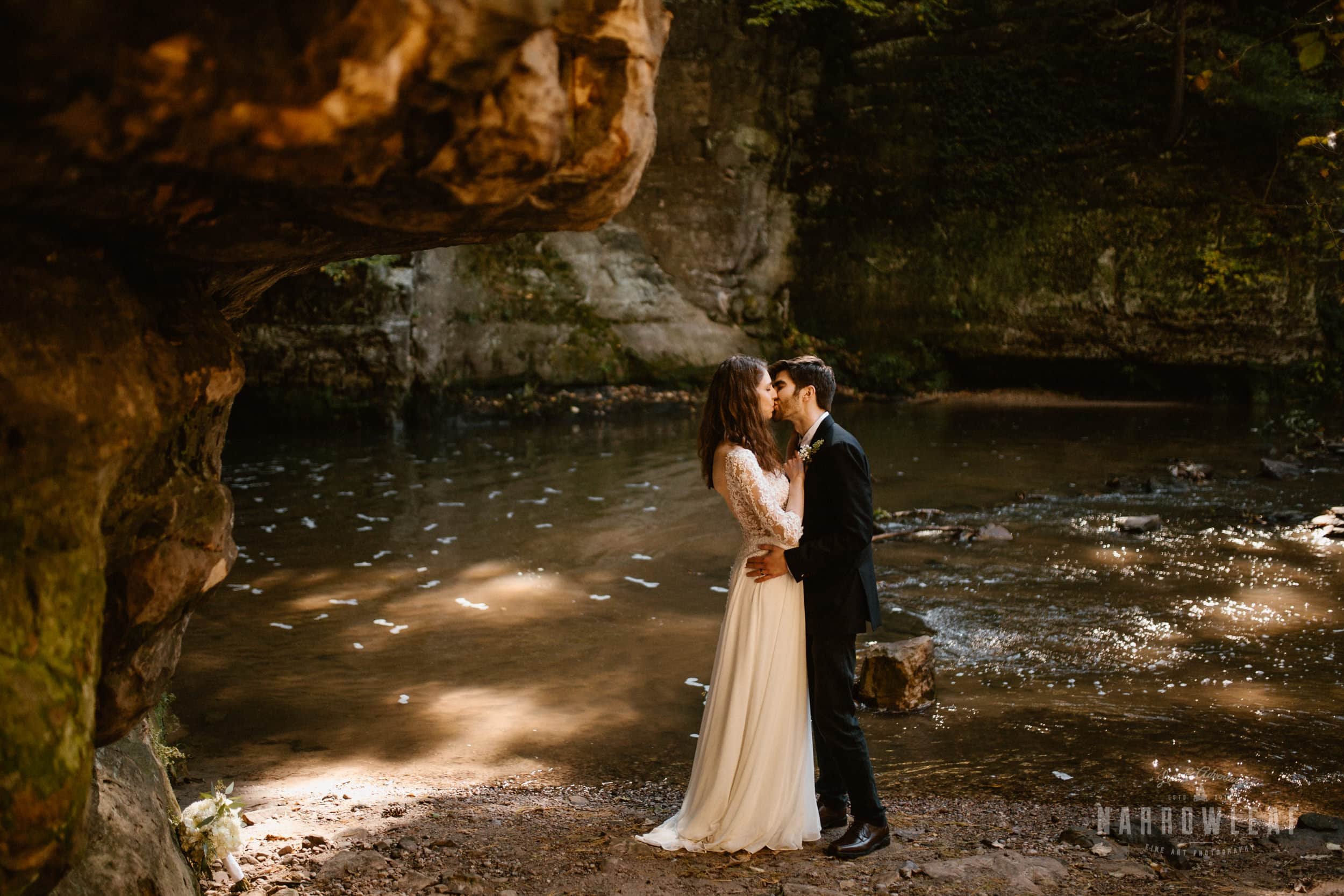 baraboo-elopement-photographer-21.jpg