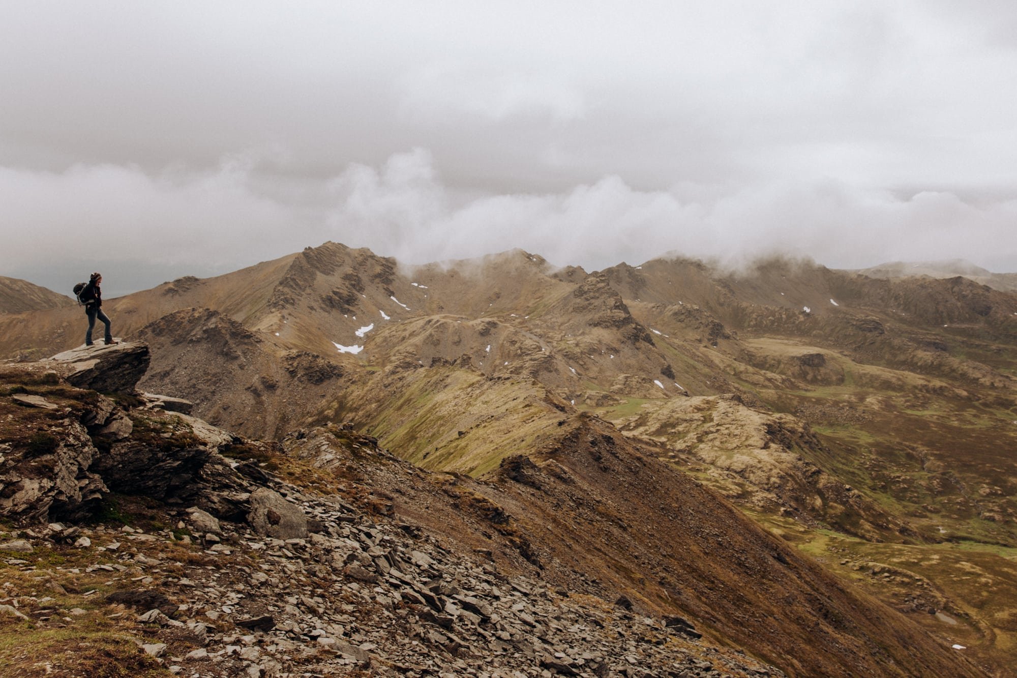 Alaska-hiking-hatcher-pass-Narrowleaf_Love_and_Adventure-elopement-Photography-56.jpg.jpg