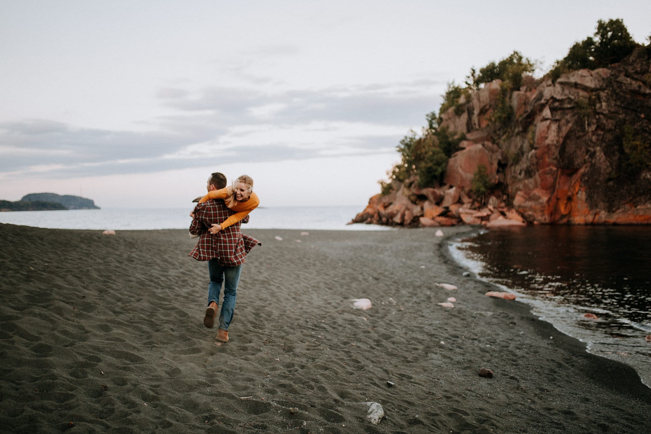 lake-superior-mn-engagement-photos-8.jpg