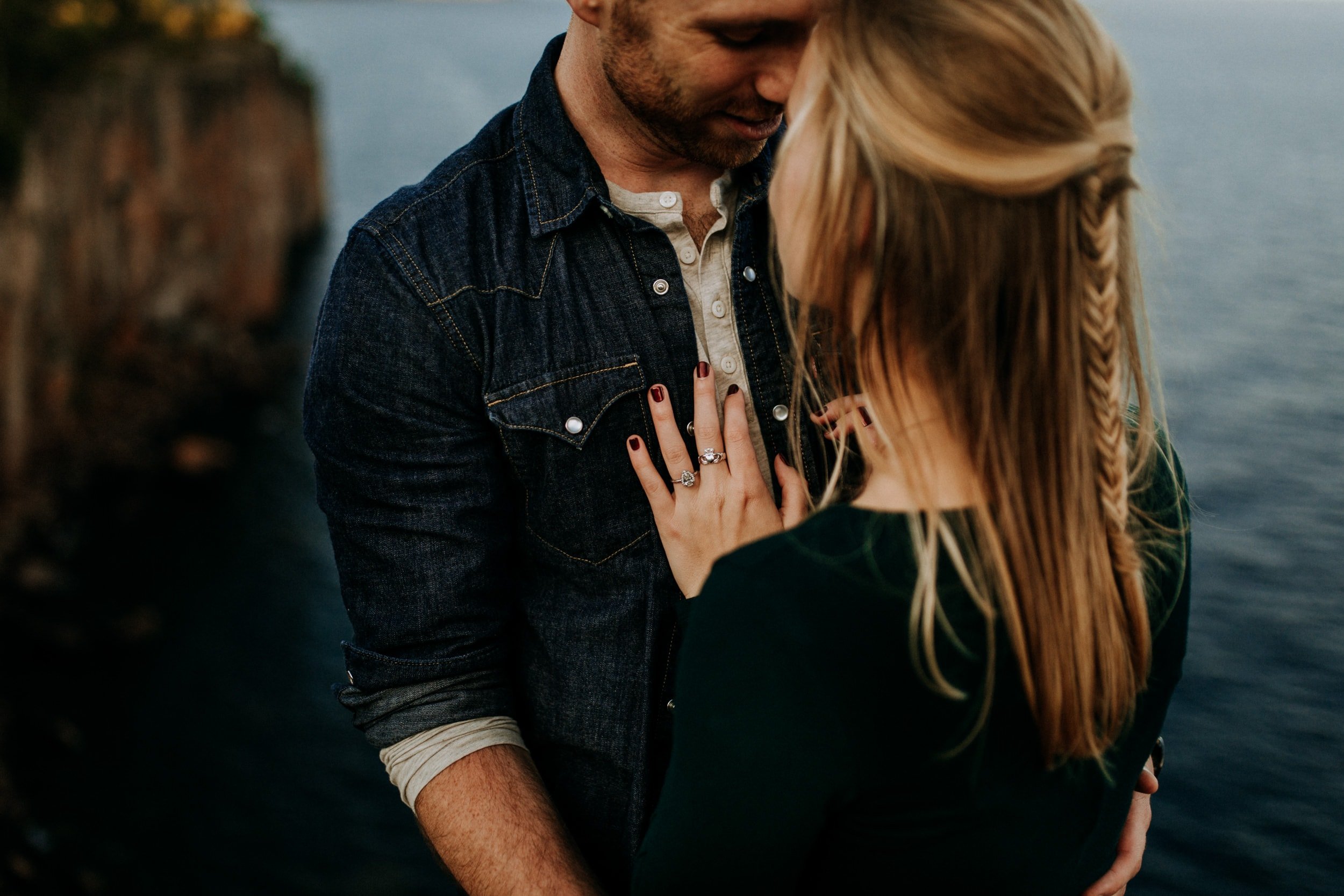 Palisade-Head-Northern-MN-overlook-Engagement-pics-moody-Narrowleaf-love-and-adventure-photography-0 (2).jpg