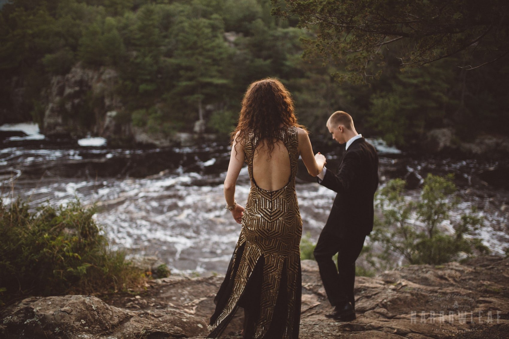 engagement-photos-st-croix-falls(8).jpg