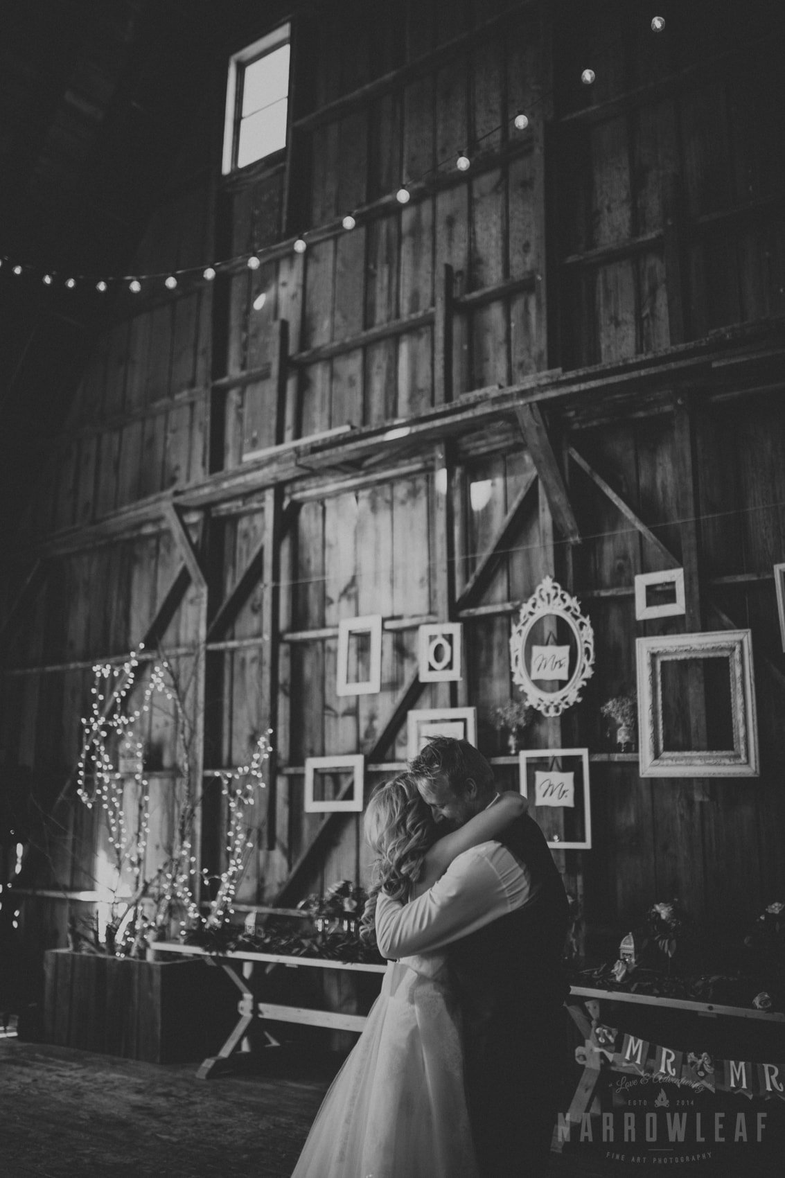 wedding-photography-dellwood-barns-mn-7733.jpg.jpg