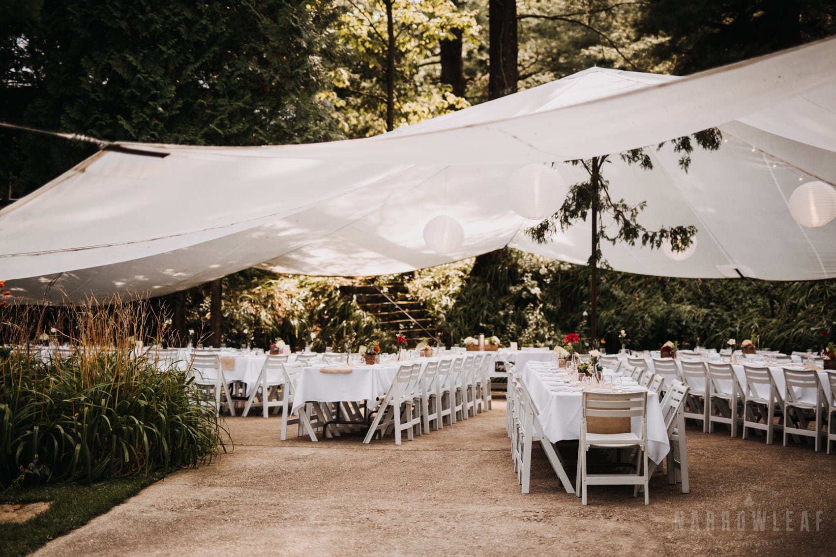 the-hilltop-spring-green-wi-tent-reception-300.jpg