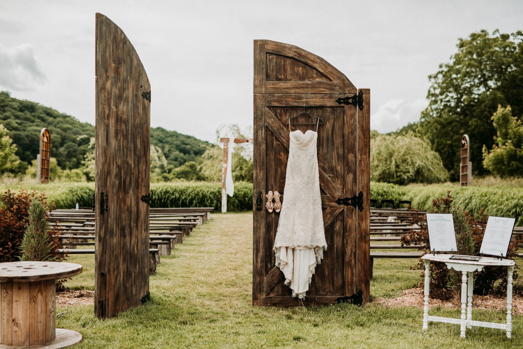 classy-wedding-details-the-hidden-meadow-and-barn-pepin-wi-12.jpg