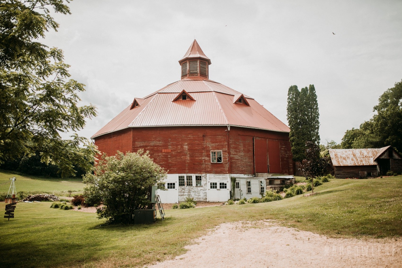 The Hidden Meadow &amp; Barn Wedding Venue