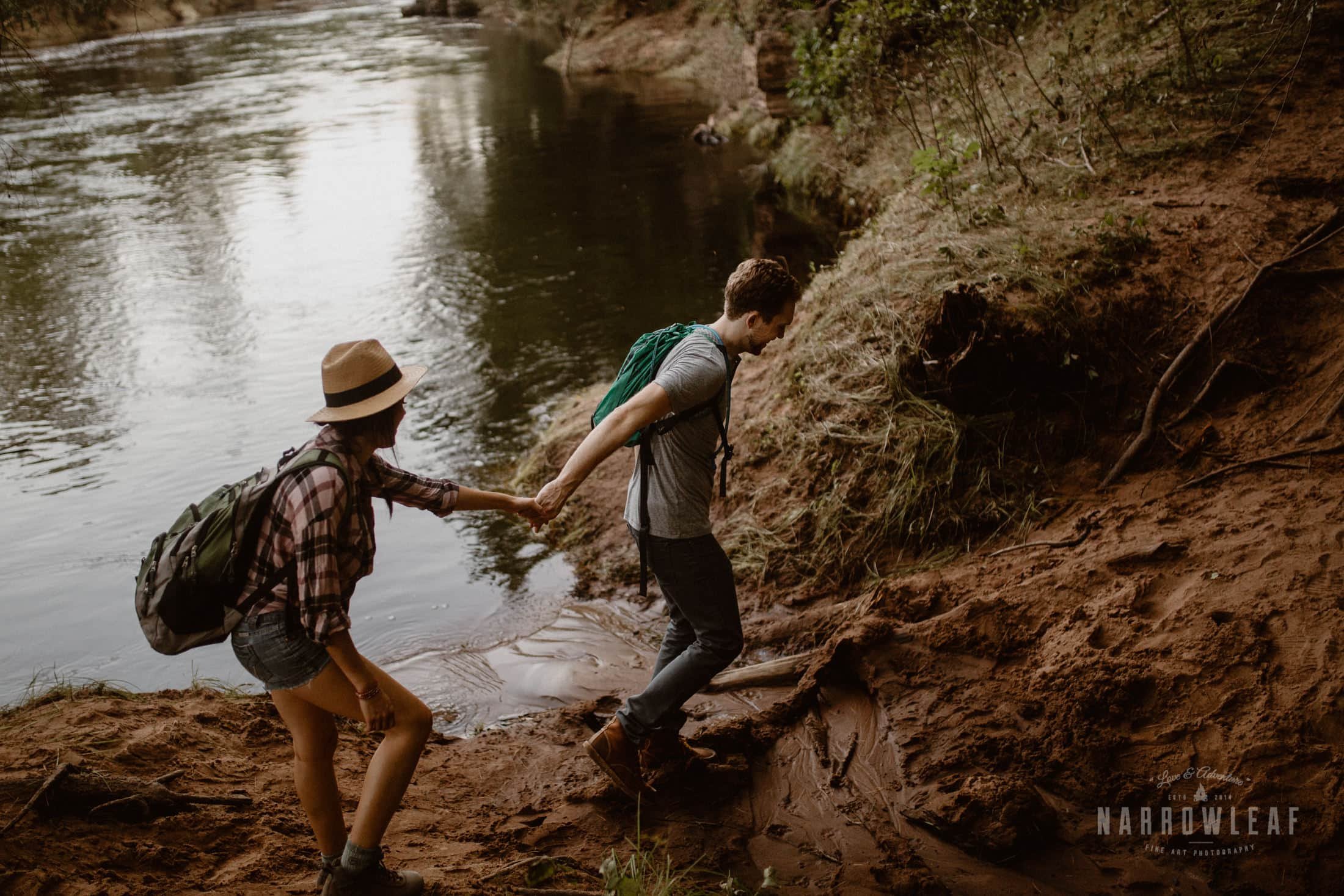 Minnesota hiking engagement photographer.jpg