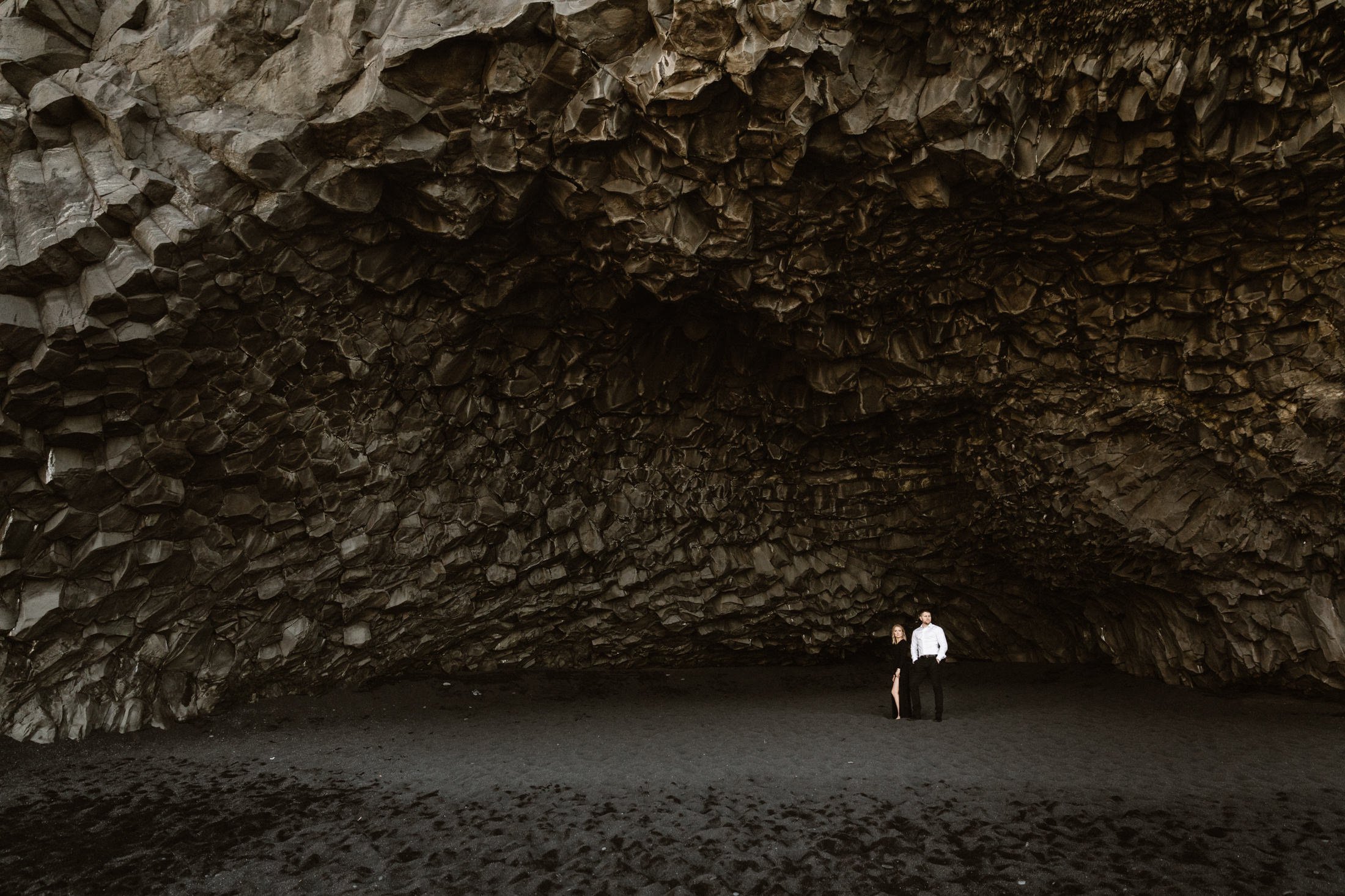 Iceland-Reynisfjara-beach-elopement-photography.jpg