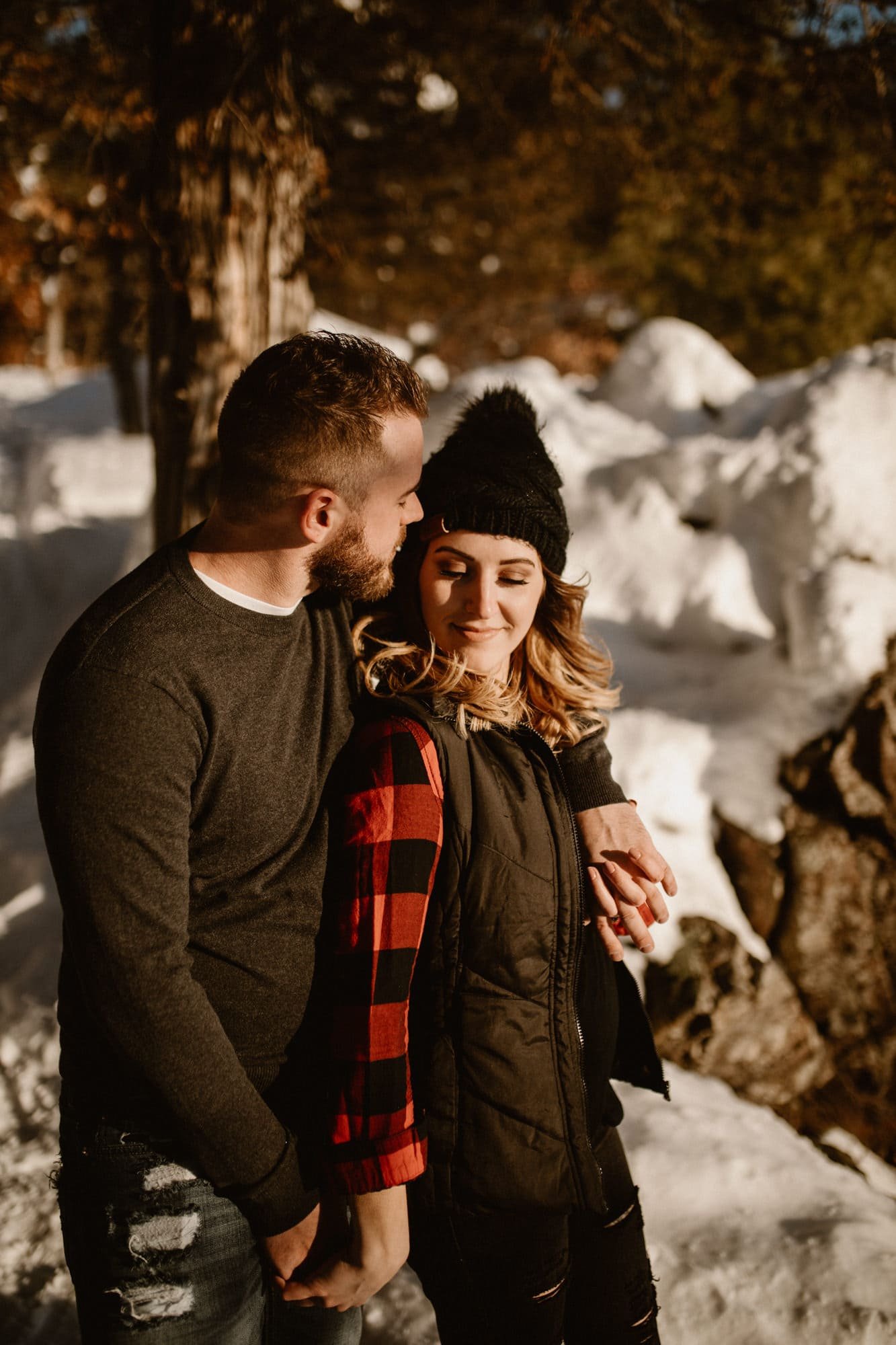 wisconsin-winter-engagement-11.jpg