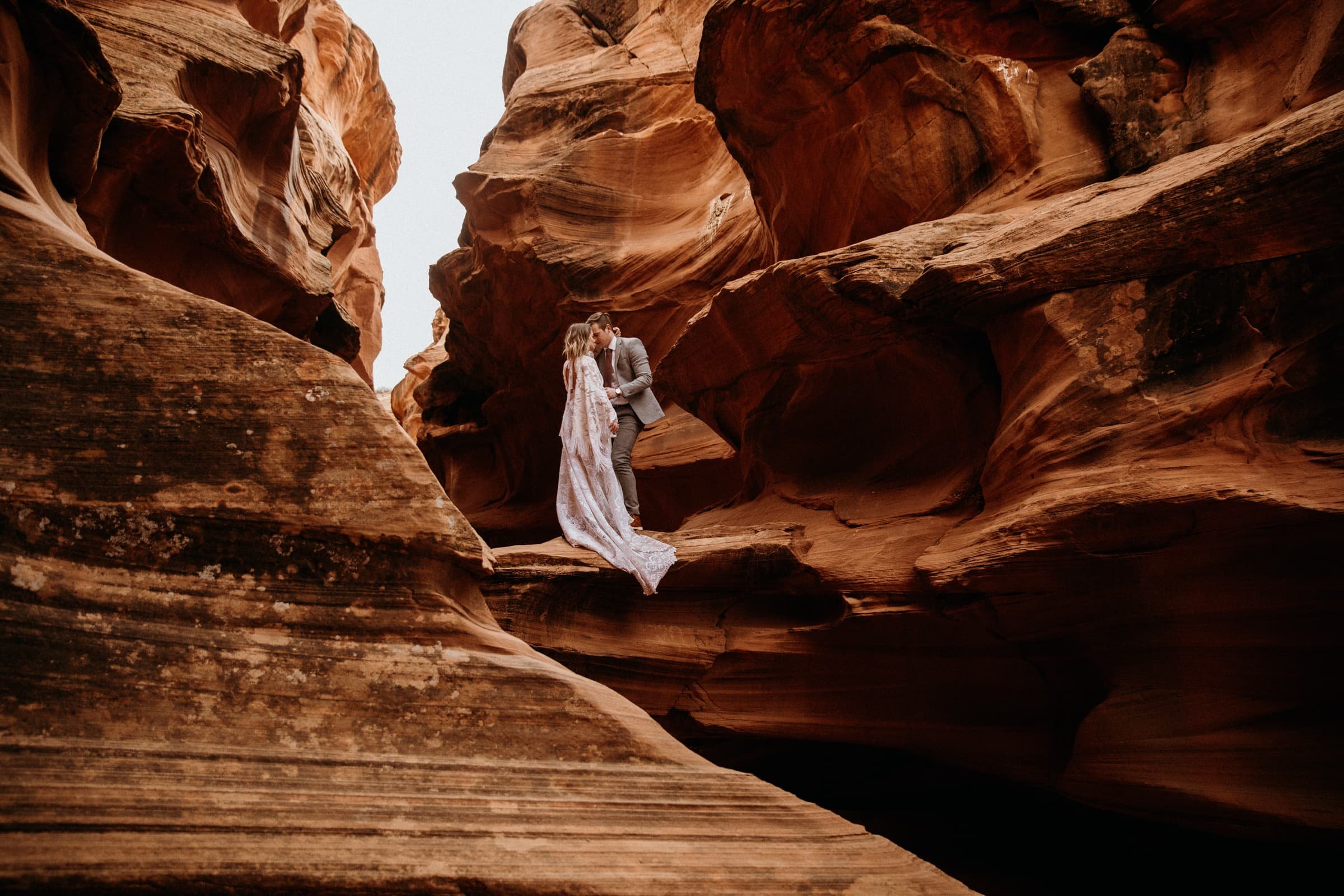 adventurous-elopement-photography-in-arizona-desert.jpg.jpg