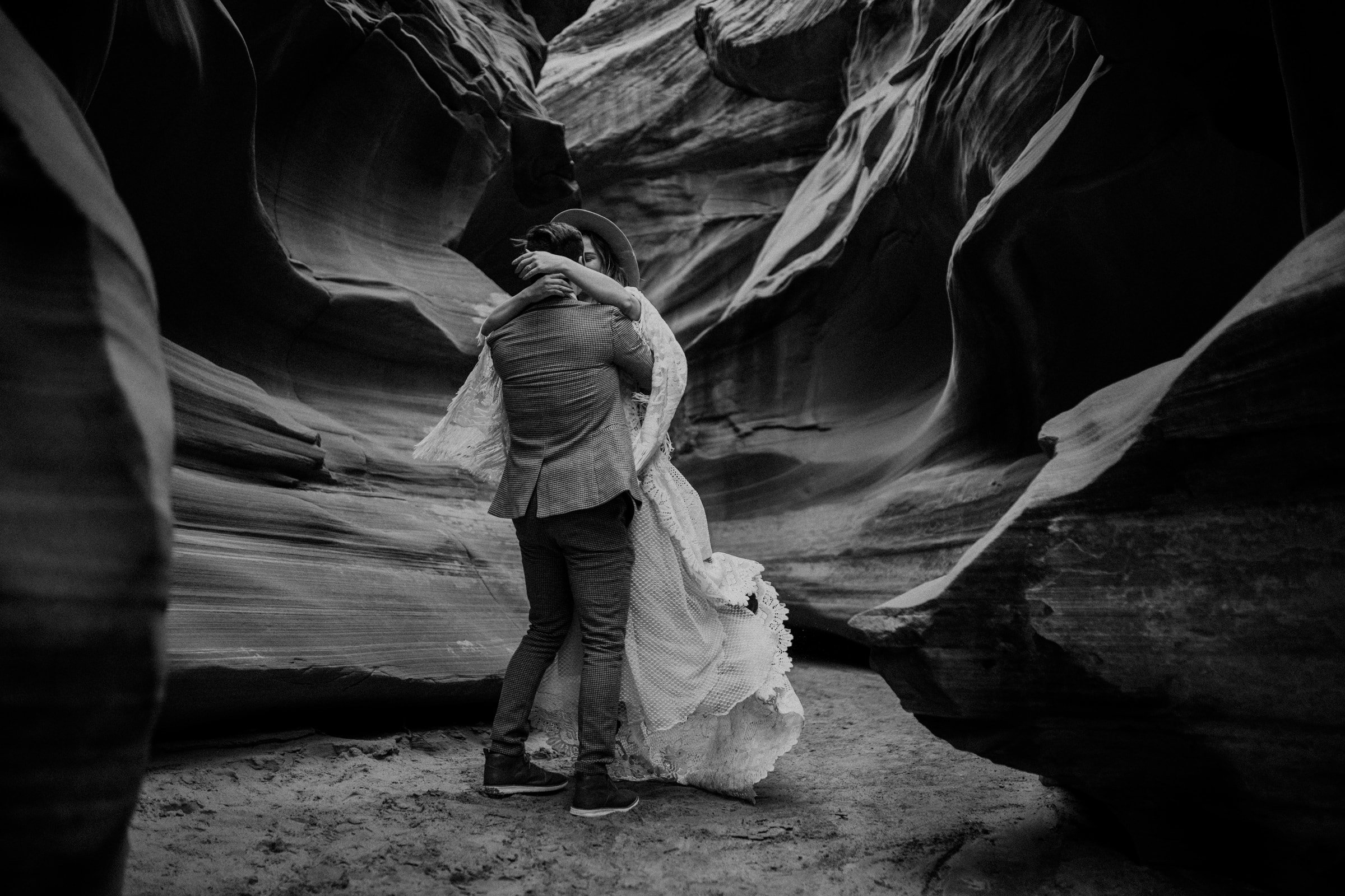 arizona-adventure-elopements-in-slot-canyons.jpg.jpg
