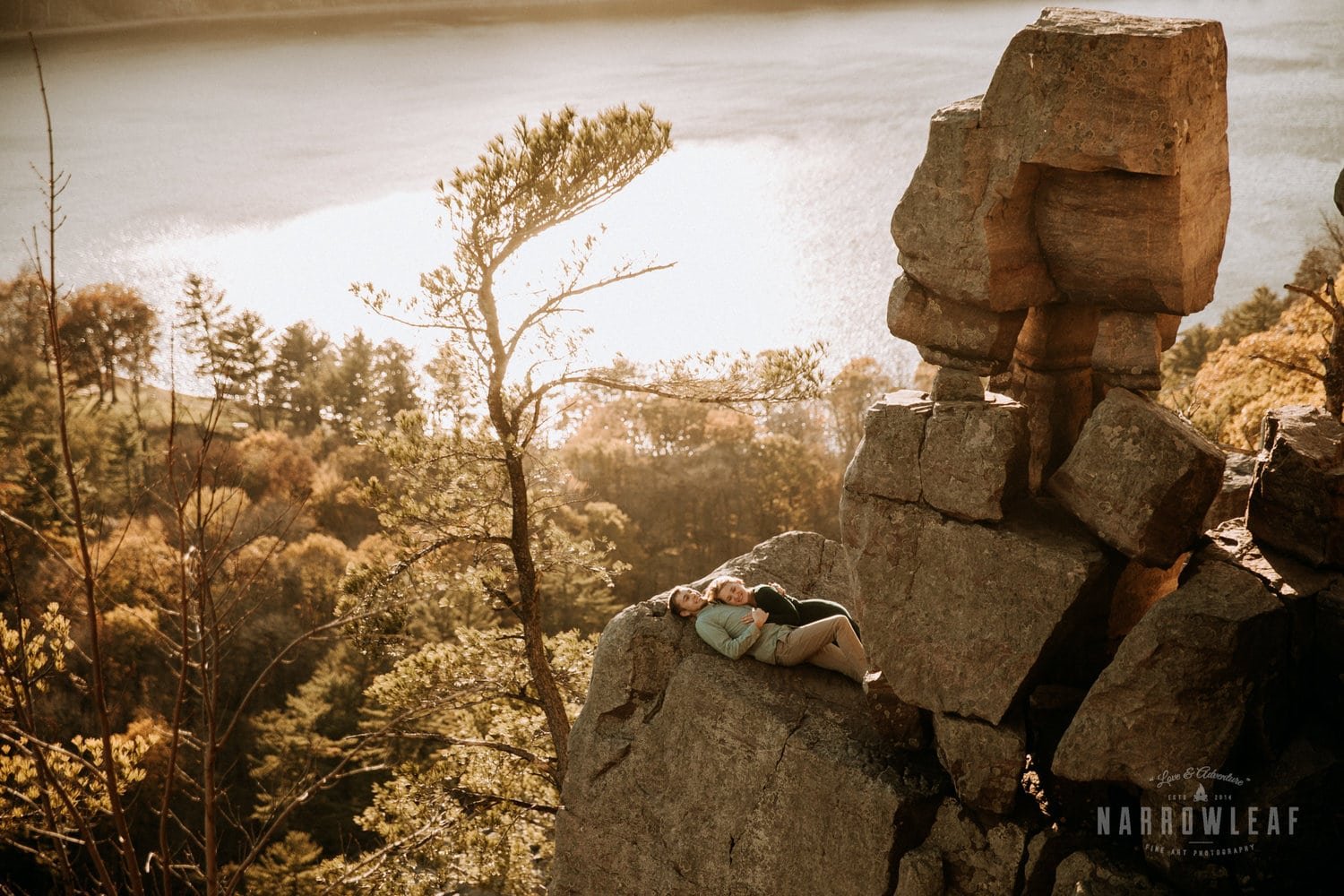 hiking-engagement-photography-10.jpg