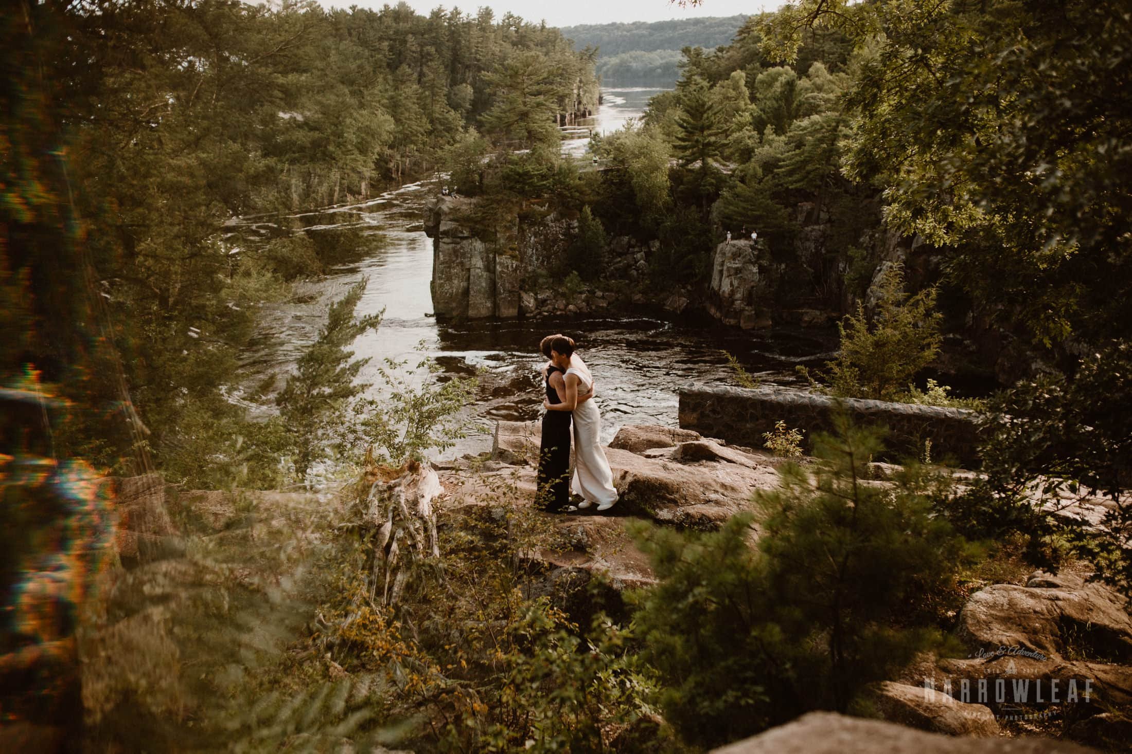 wisconsin-elopement-photographer-Narrowleaf_Love_and_Adventure_Photography-3561.jpg