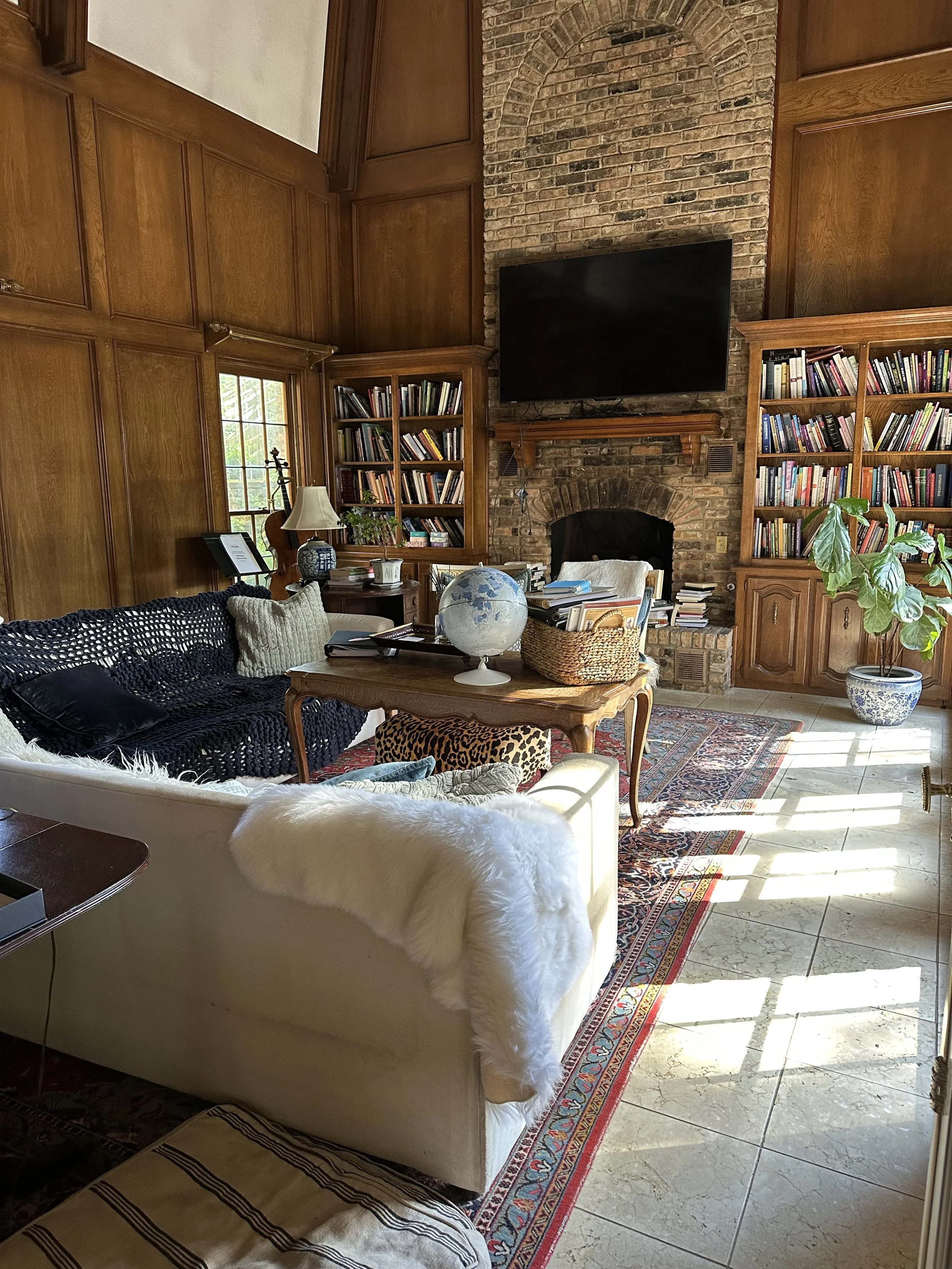 Compassionate Decluttering: Support During Life’s Most Difficult Transitions