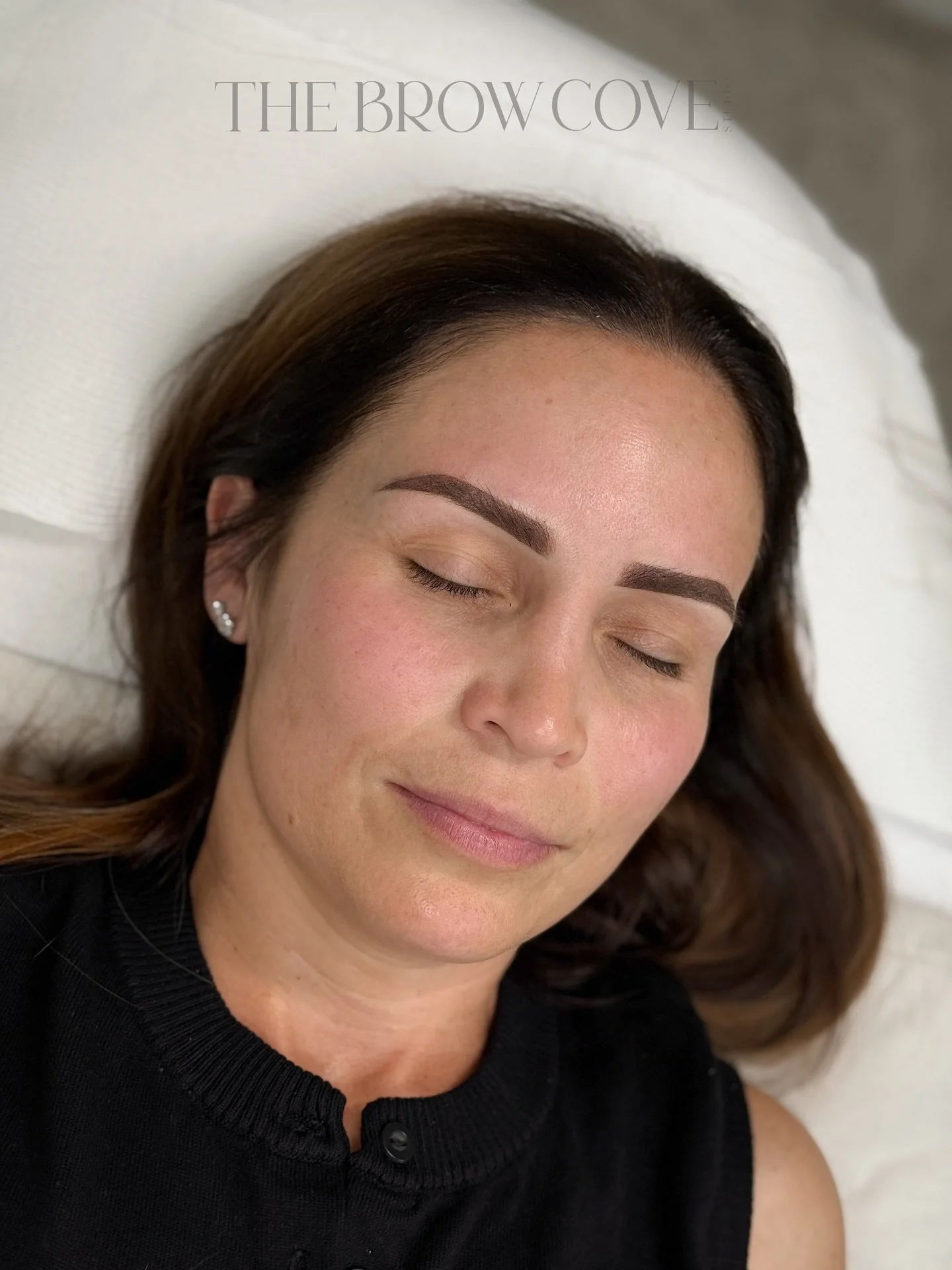 Correction work is perfect for anyone with old, faded or uneven brow tattoos. Reshape, refresh and blend for a natural and fresh look!