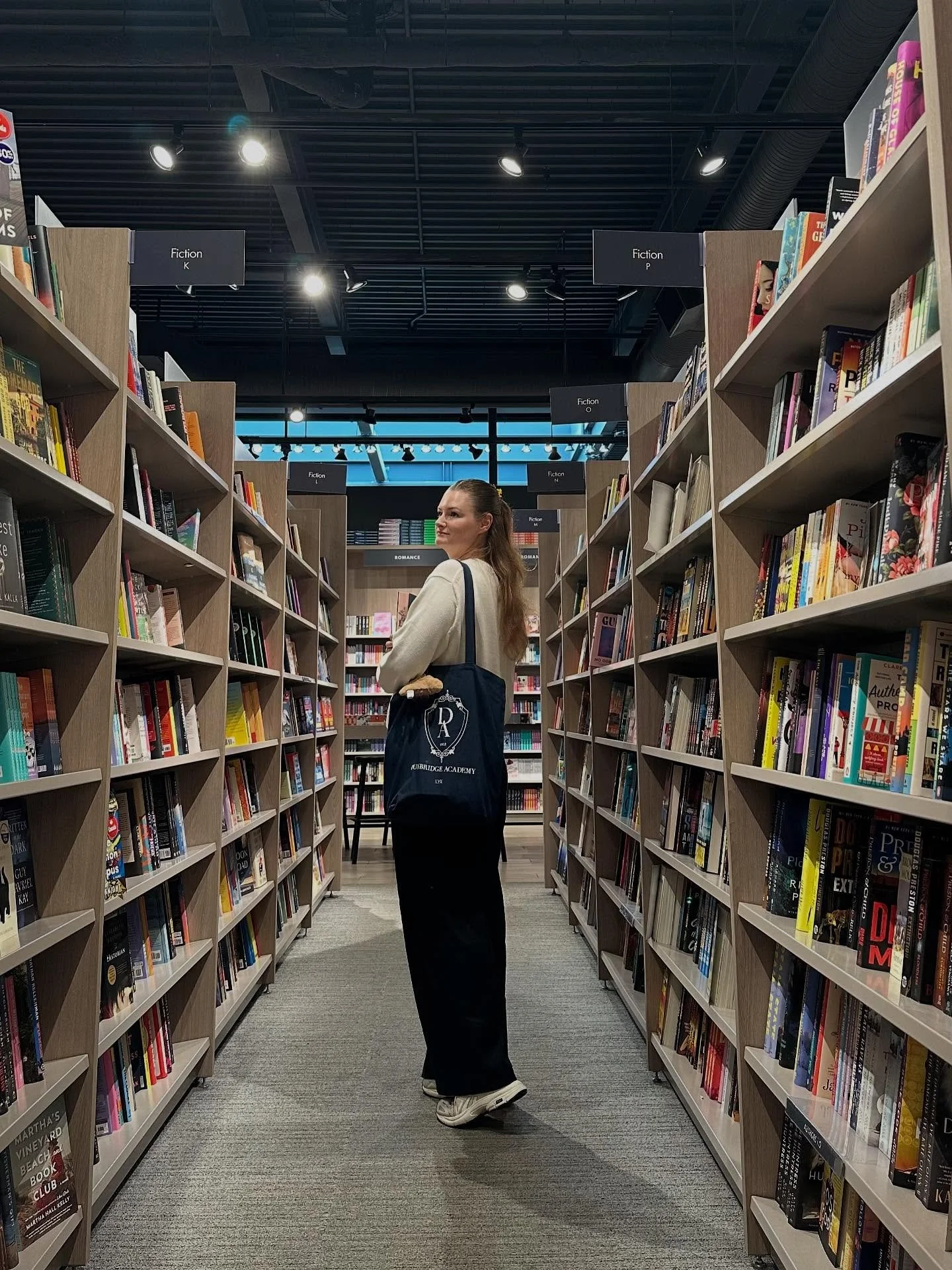 Patiently waiting for ANYWHERE to hit Canadian bookshelves 💭🫧 Wherever it first shows up, you&rsquo;ll find me lurking 📜🗝️🐈 Other than that &hellip;&hellip;. Not a lot going on at the moment