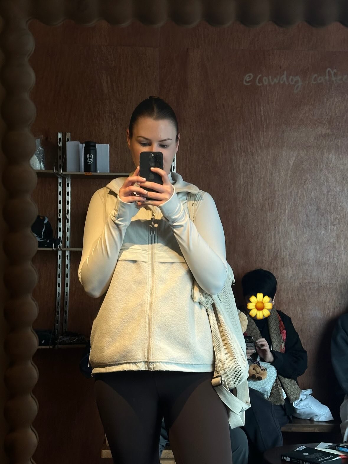 🍁🍂🍪🧸🍵
late fall recap before diving into the festive season (&amp; right back into the writing cave 🤶🏻). also &hellip; a little bit of exciting news dropping tomorrow! 🌟🗓️