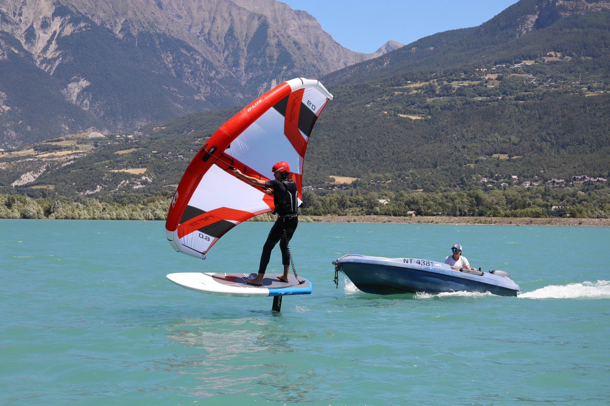 wingfoil lac de serre-ponçon