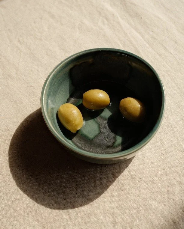 Swipe for before and after 

This beauty is glazed and splashed with oxide, creating a gorgeous melted metallic finish.

@kilnrooms

⠀

⠀

⠀

⠀ 

⠀

⠀

⠀

⠀ 

⠀

⠀

⠀

#ceramicdesign #glazeexperiment #productdesign #homewaredesign #freelancedesigner