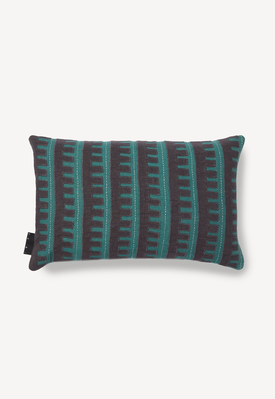 8-AMBERHARRIS-appliquecushion.jpg