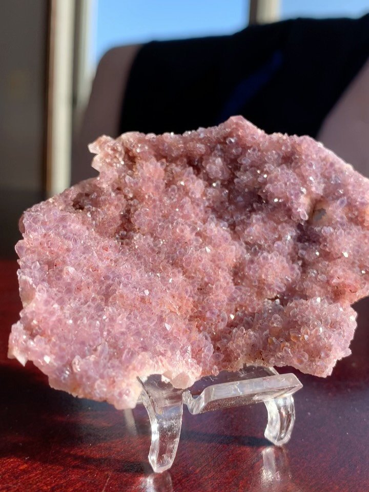 This beautiful Pink and Purple Amethyst plate is up for auction in my Facebook auction group! 🦄 

Follow the link below to get your bid in! ✨ 

🫶🏻But hurry! Auction ends Tuesday, 2/10. 🫶🏻

https://www.facebook.com/share/p/16jekkyQER/?

#auction 