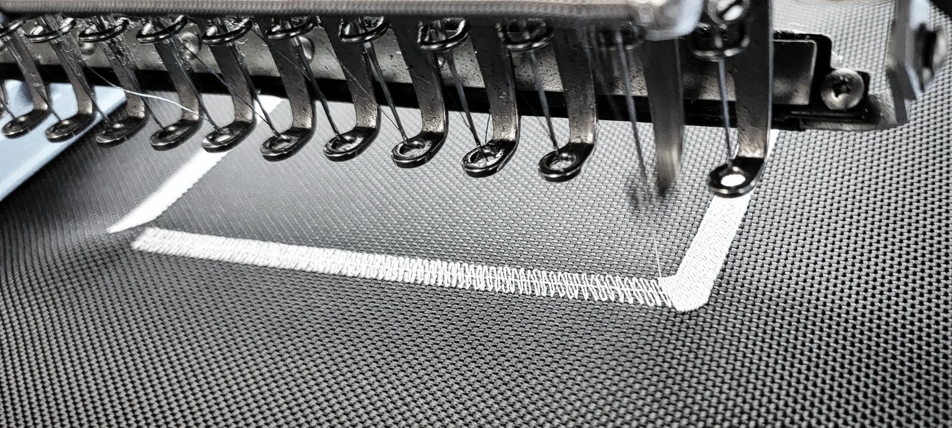 embroidery+machine.jpg