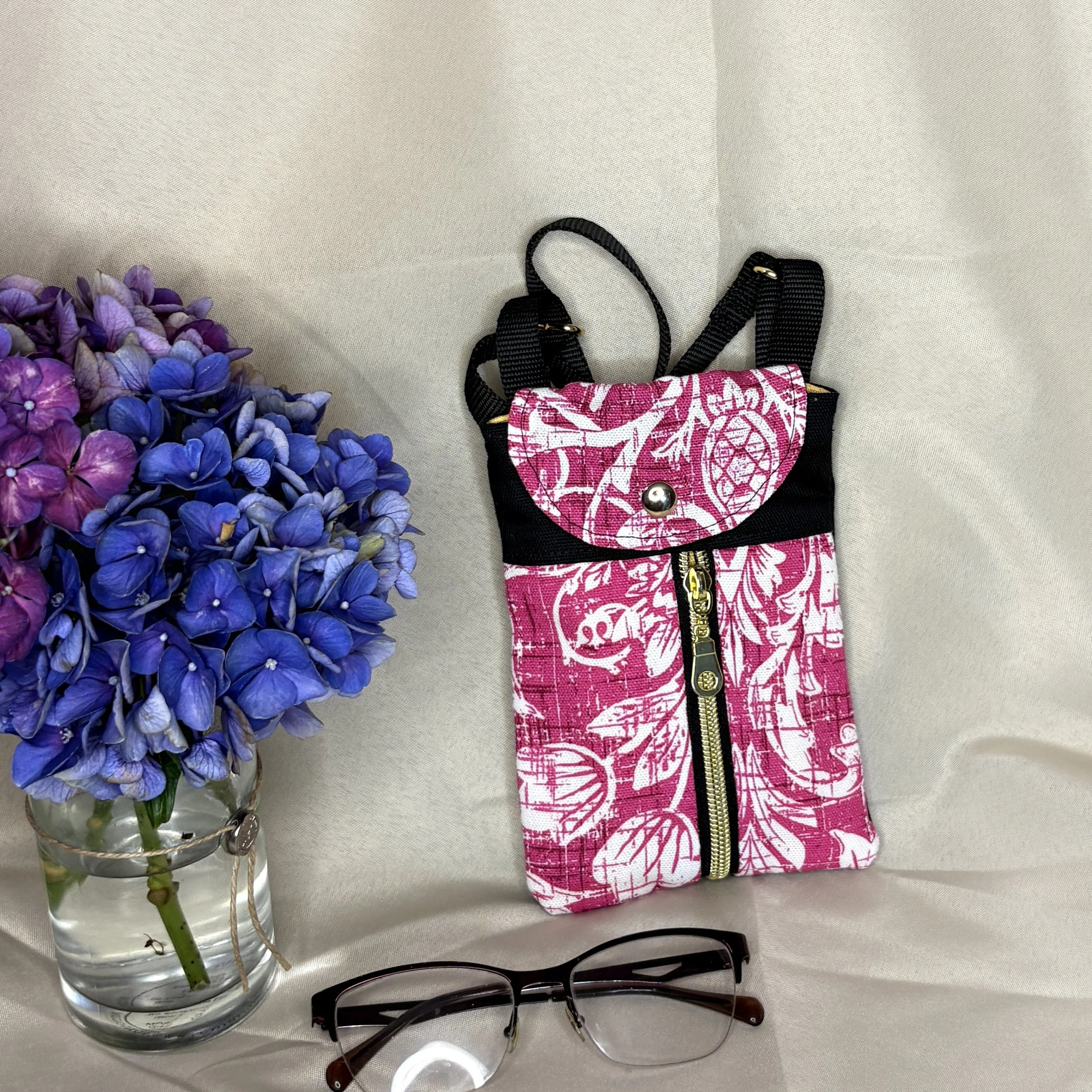 Tropical Pink (gold zipper)