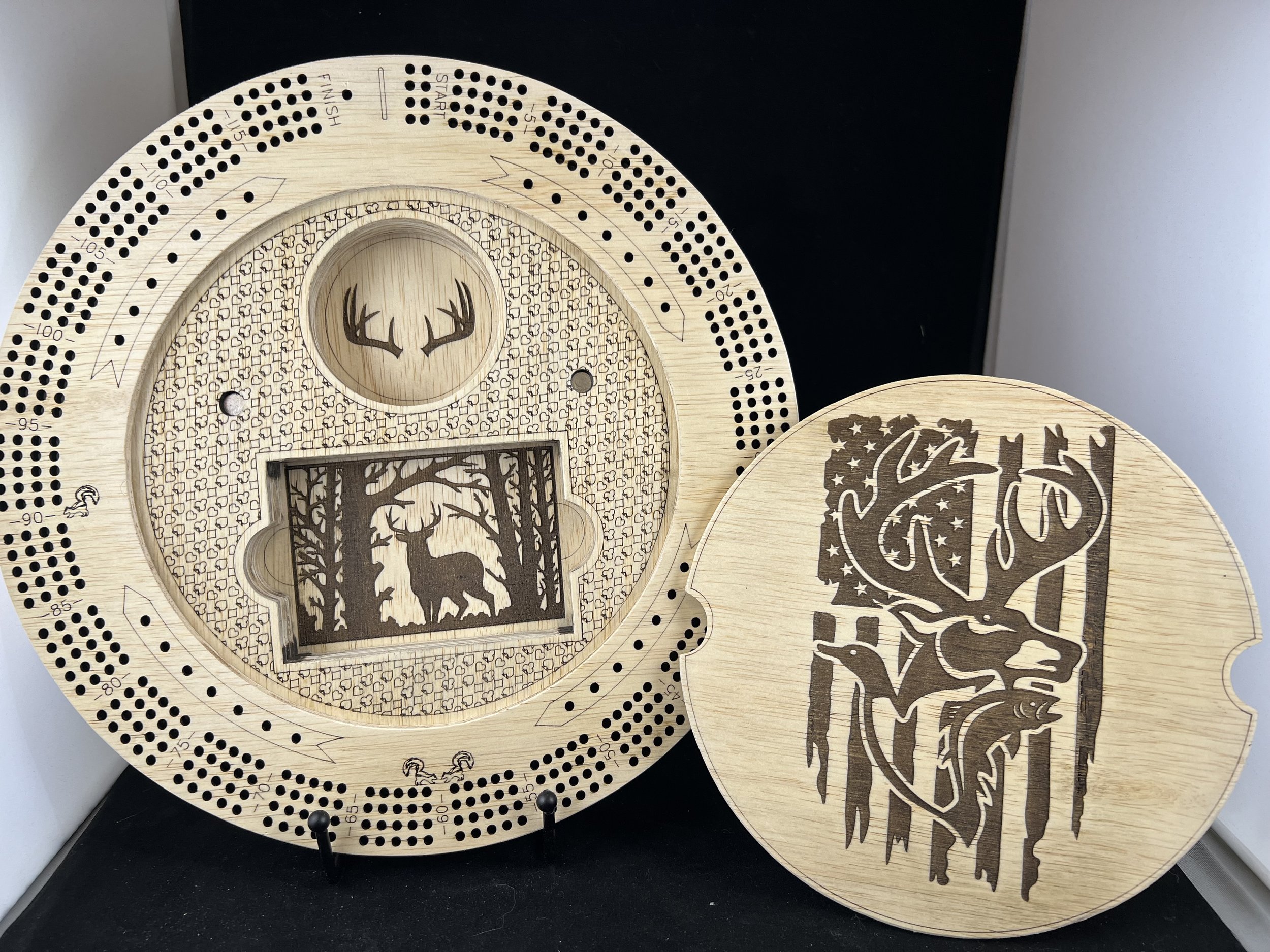 Deer flag round cribbage board