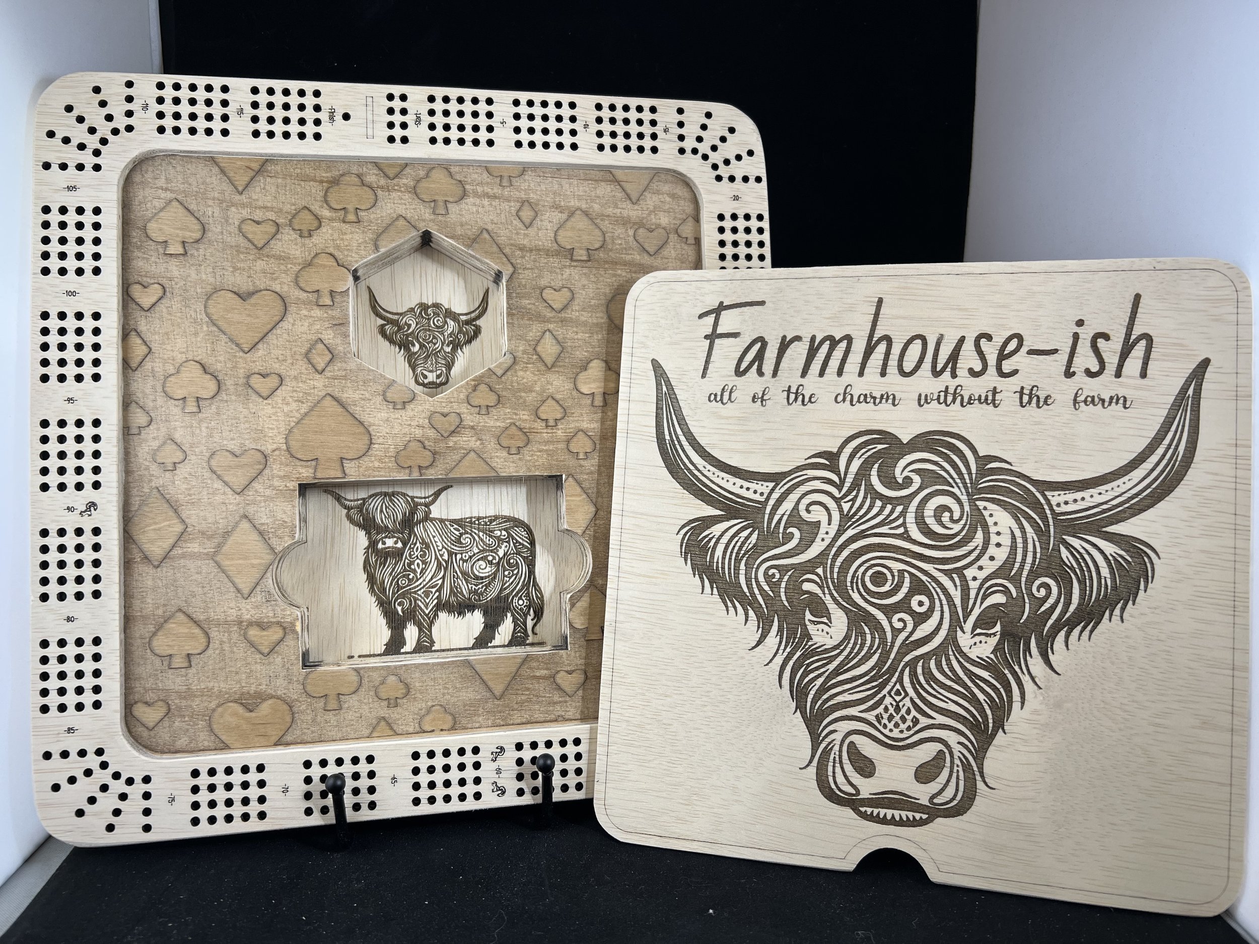 Highland cow square cribbage board