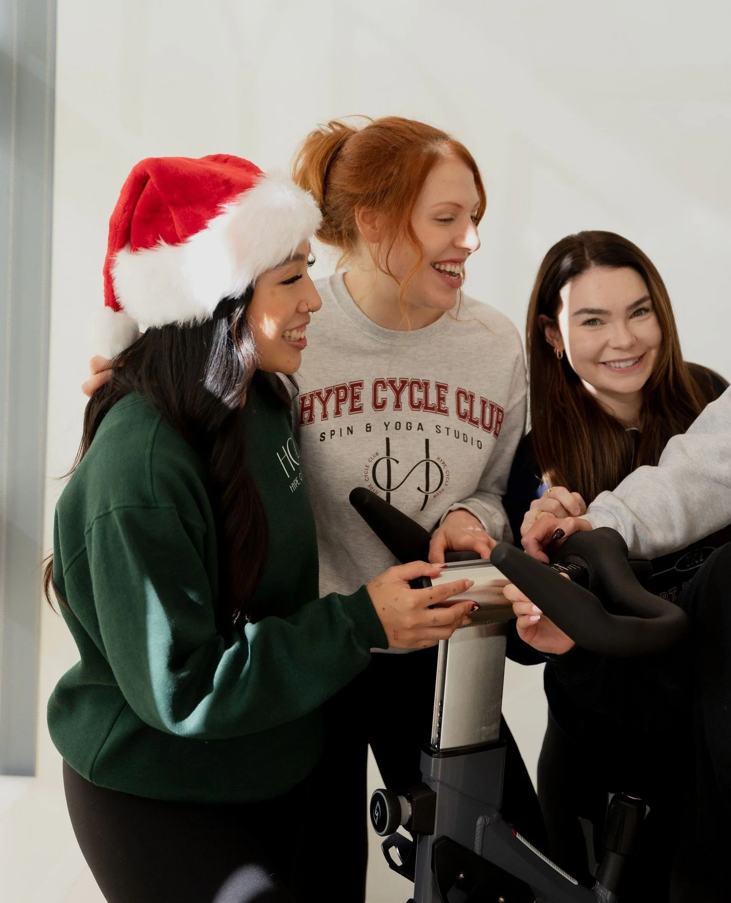 HOLIDAY GIFT FROM US TO YOU 🎁⁠
Bring a guest on us from Dec 14&ndash;29.⁠
⁠
Use promo code HYPEGIFT for one free ride:
(Select &ldquo;1 ride&rdquo; and use the above promo code at checkout to redeem)
⁠
Grab a buddy. Bring the energy. Make it a holid