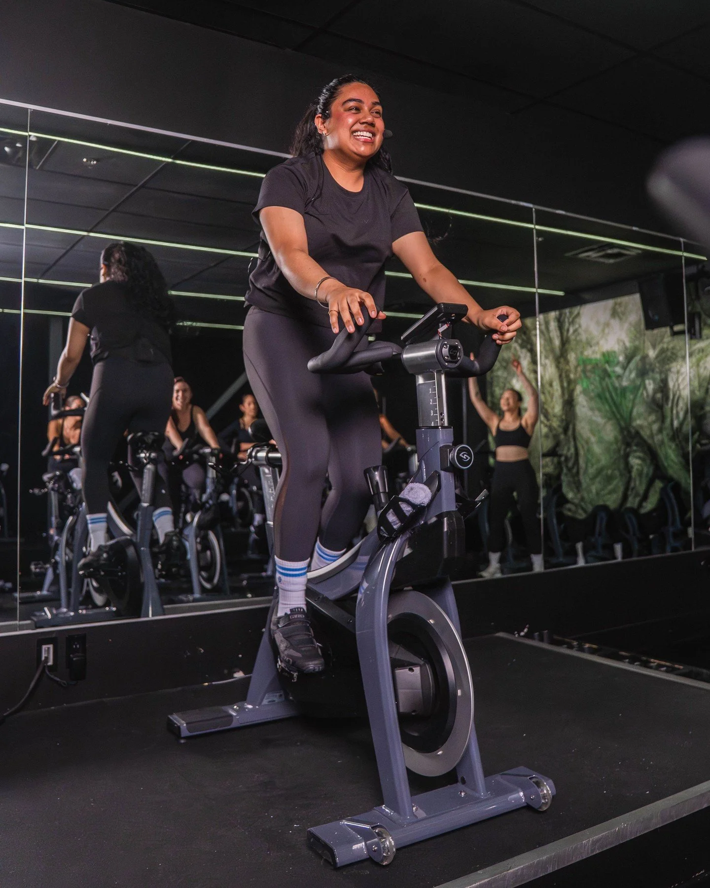 If you love a class that feels motivating without feeling intimidating, Charaney is your girl.⁠
⁠
She brings a warm, supportive energy that makes every rider feel seen, encouraged, and capable of more than they thought. Expect fun playlists, steady p