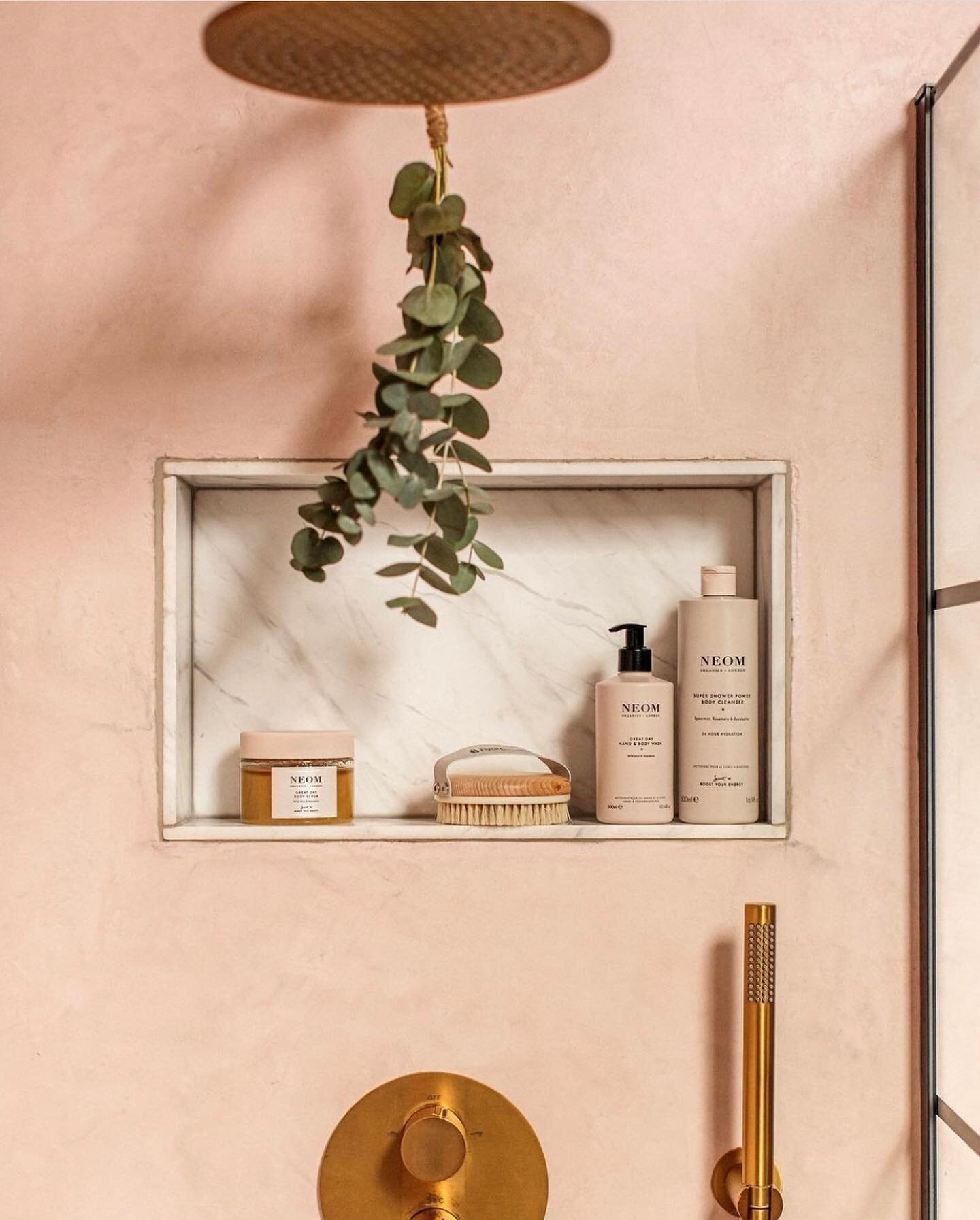 We have the perfect present for Mothers Day! 
Visit our spa shop to find beautiful luxury products from gorgeous brands like @neomorganics

#roseandlilyspabar #spatreatments #cheshire #timperley #altrincham #treatyourself #spaday #cheshirespas #manch