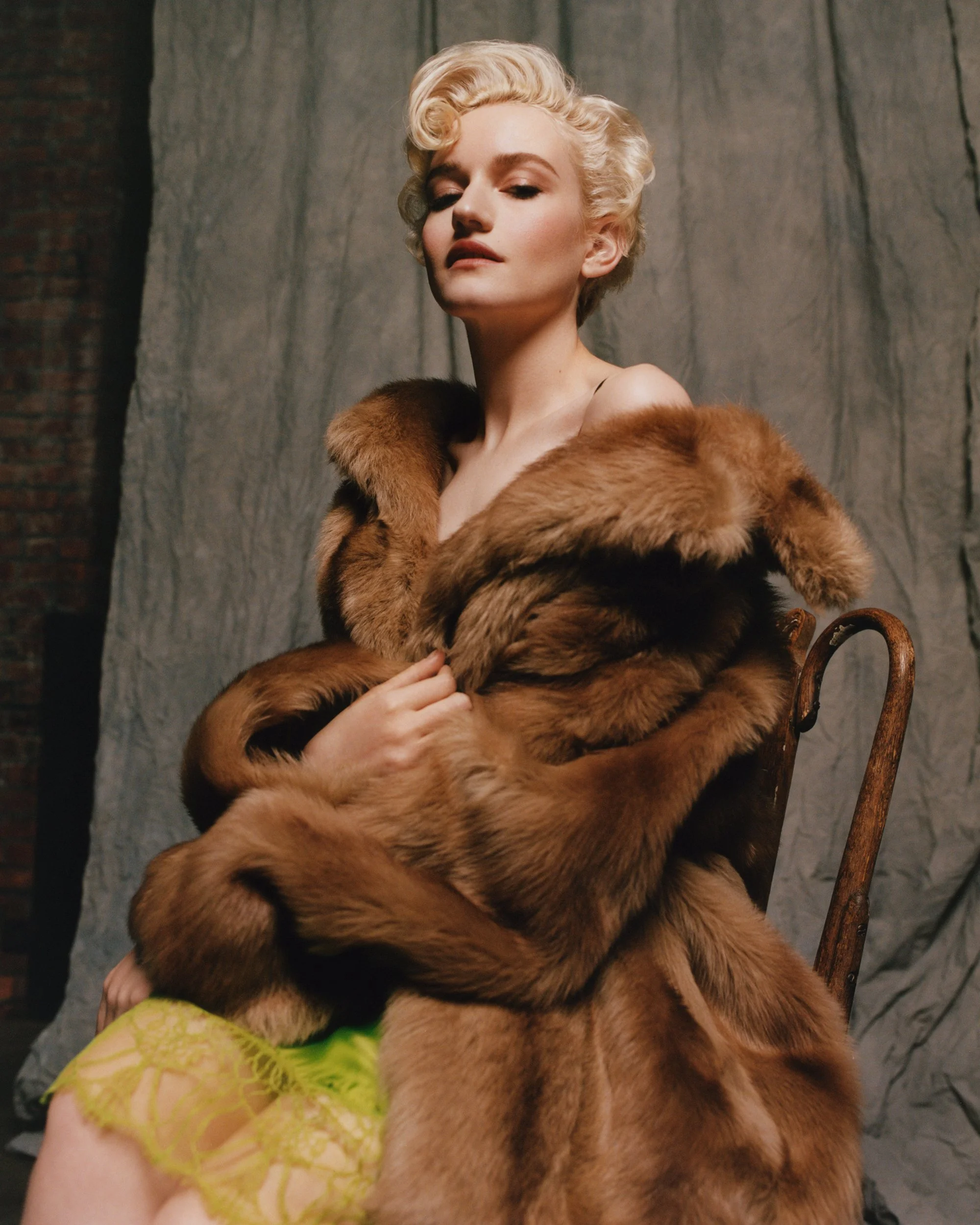 JULIA_GARNER_BY_ERIKA_KAMANO_IMAGE_3.jpg