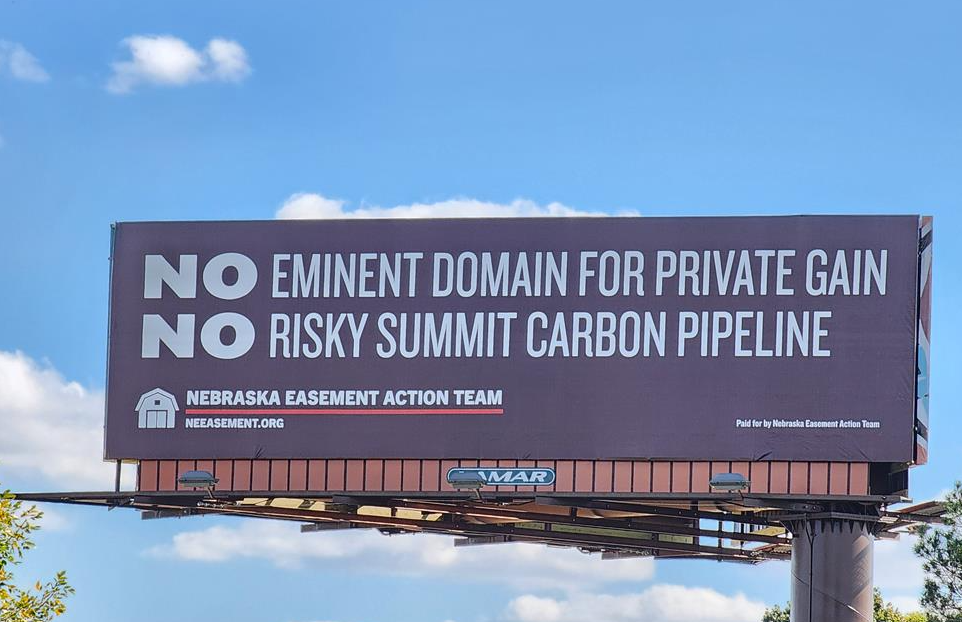 dakota county billboard &amp; newspaper ads alert community to threat of risky summit co2 pipeline