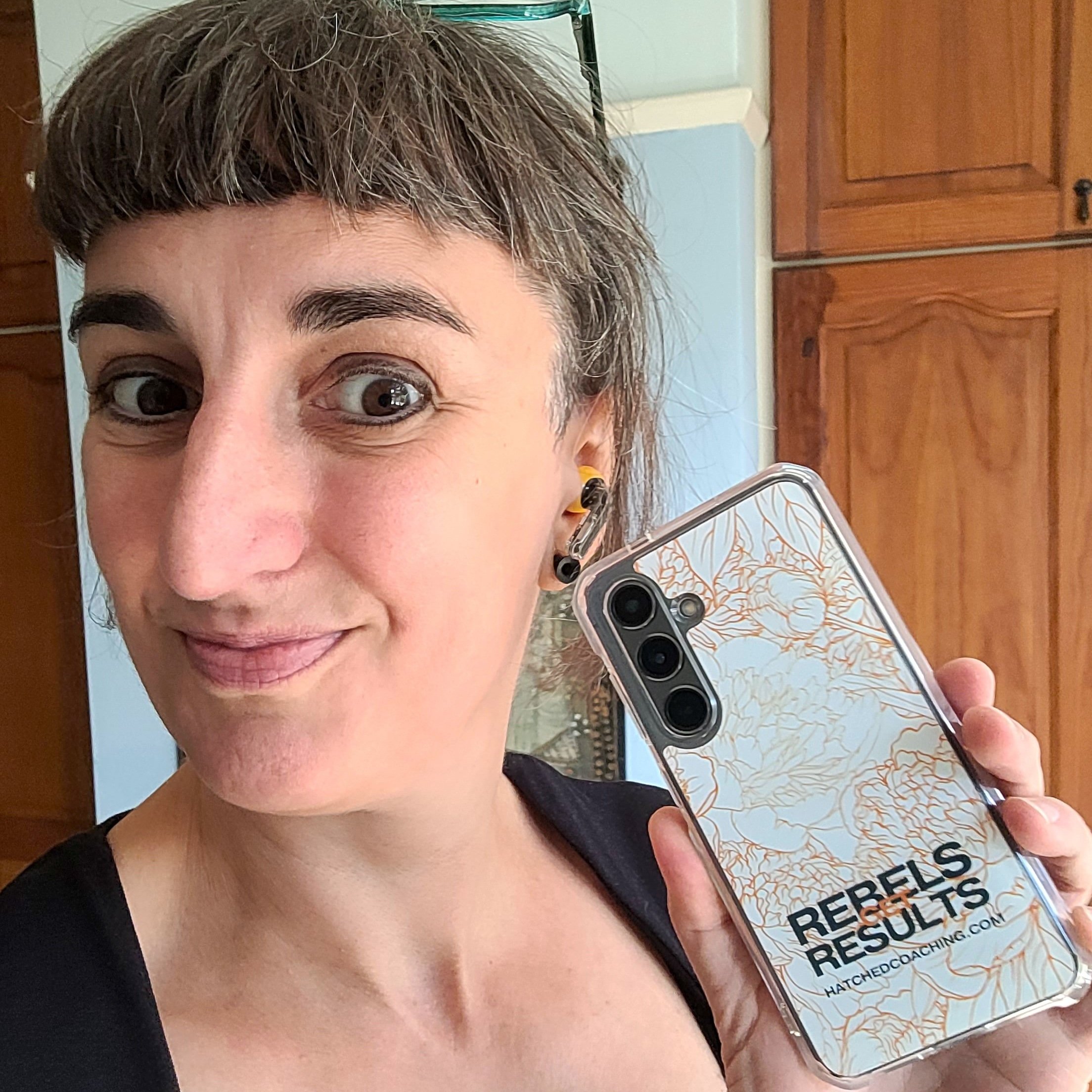 HATCHED-PhoneCover-RGR-Flowers-Helena-1.jpg